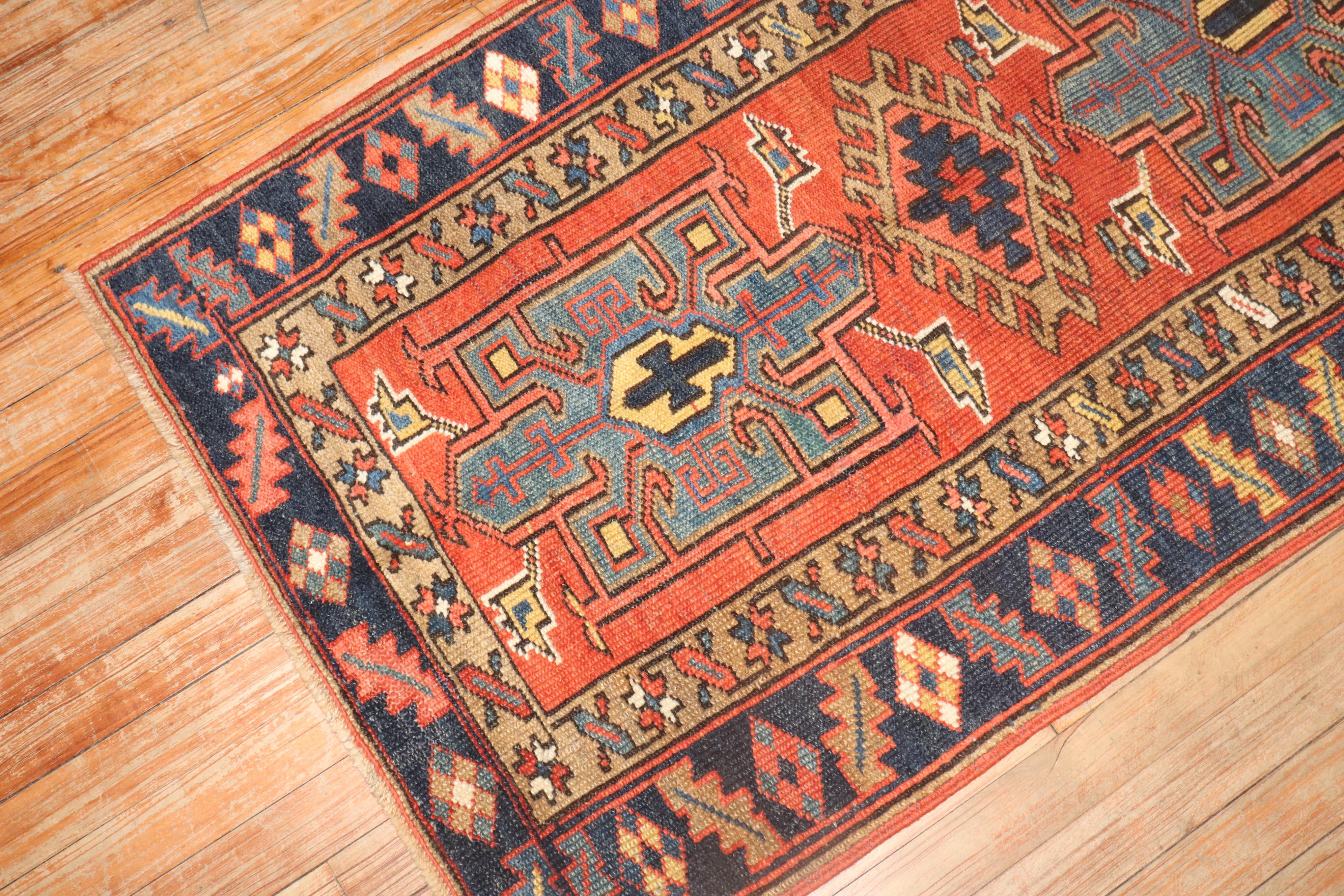 Colección Zabihi Alfombra Persa Antigua Heriz Geométrica Pequeña Lana en venta