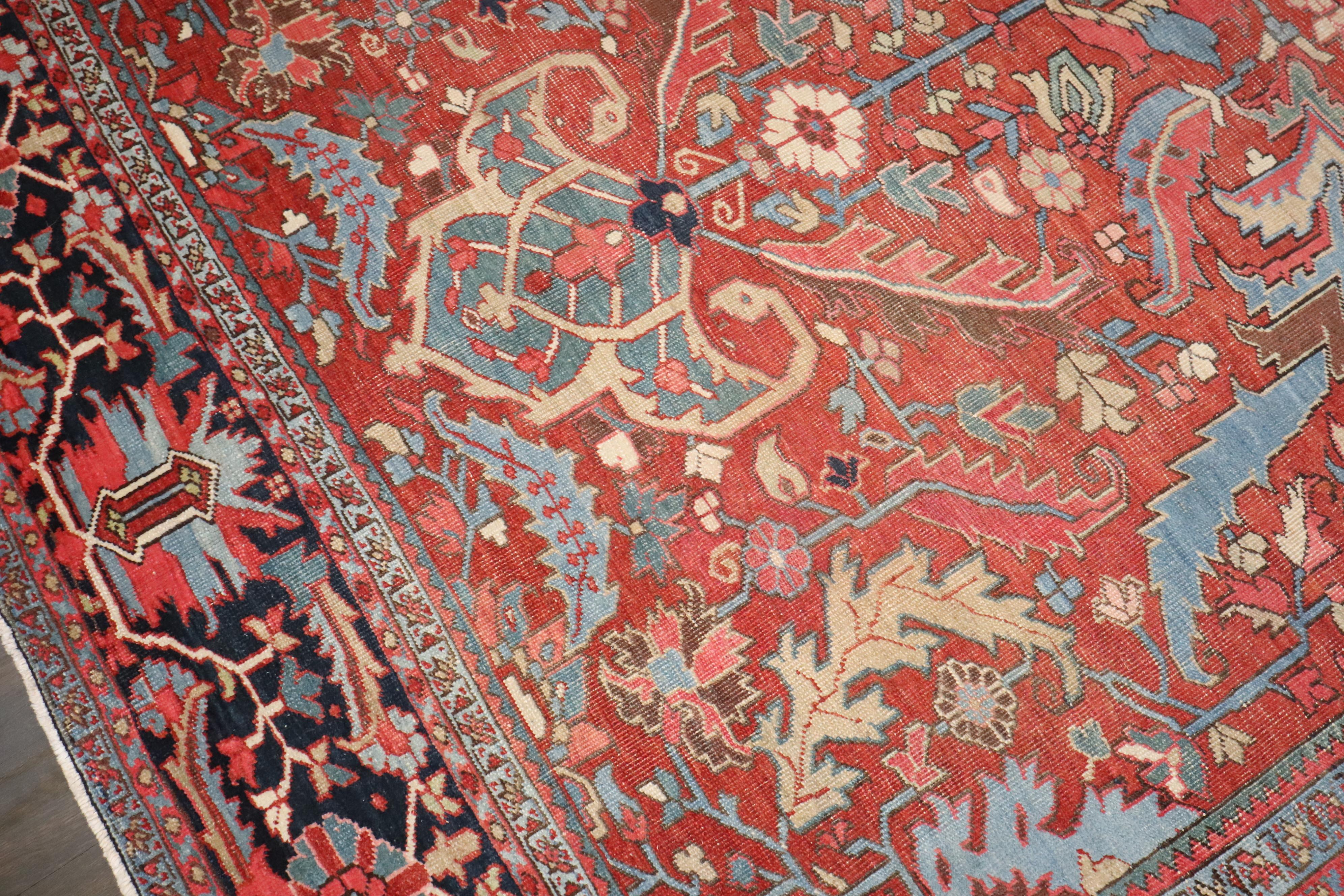 Colección Zabihi Alfombra Persa Heriz Antigua en venta 3