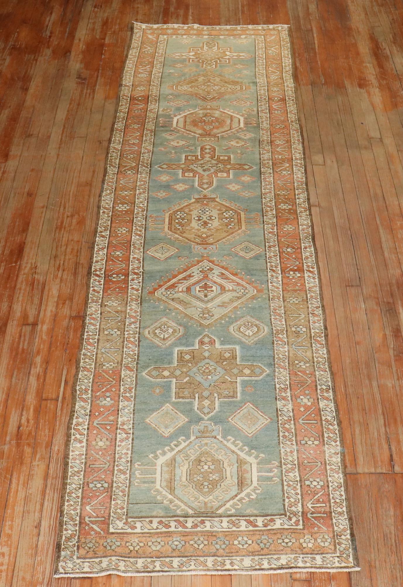 Runner persiano Heriz dei primi del Novecento

Dettagli
rug no.	r5867
dimensione	2' 11
