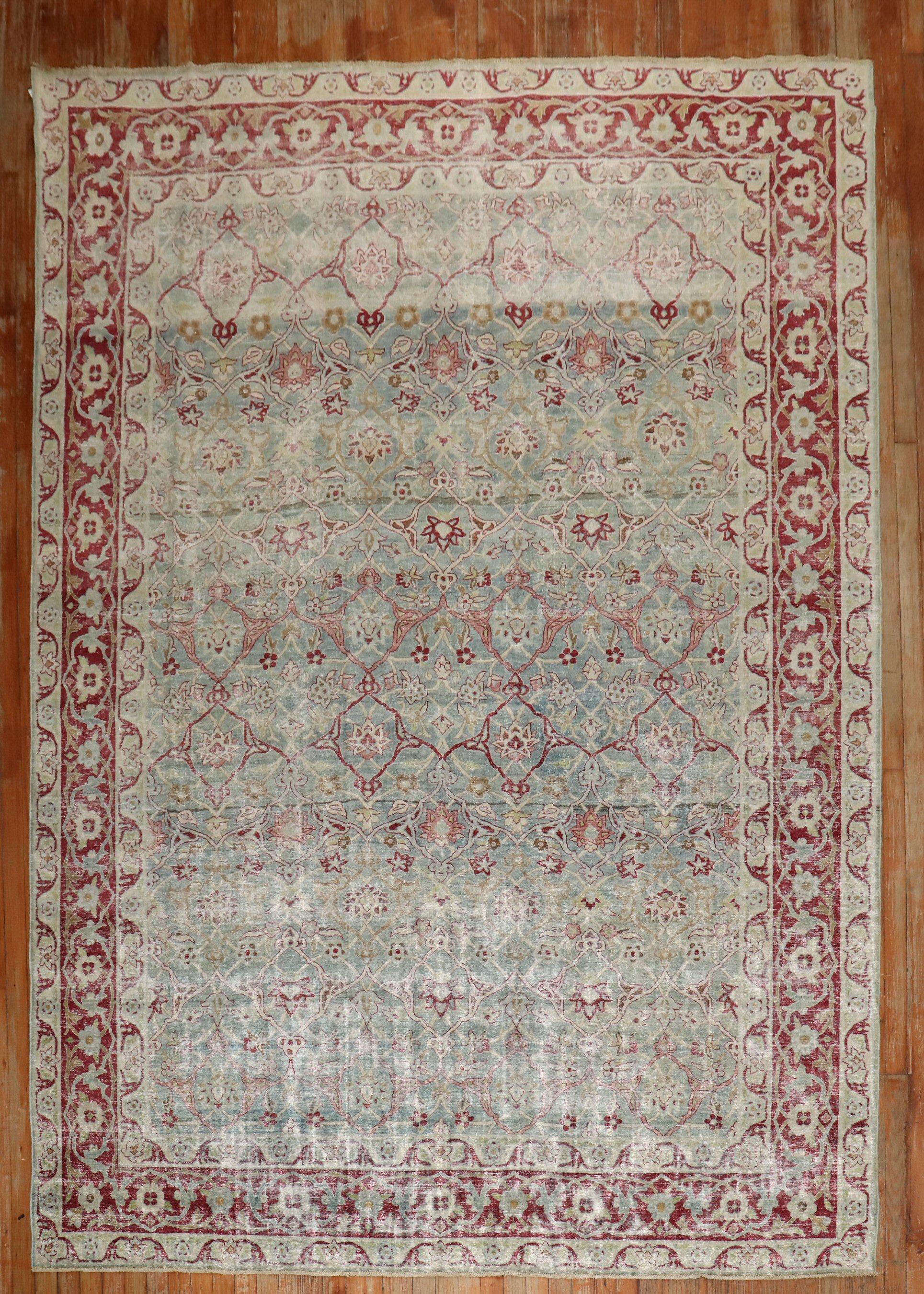 Tappeto Zabihi Collection'S antico persiano Isfahan In condizioni deteriorate in vendita a New York, NY