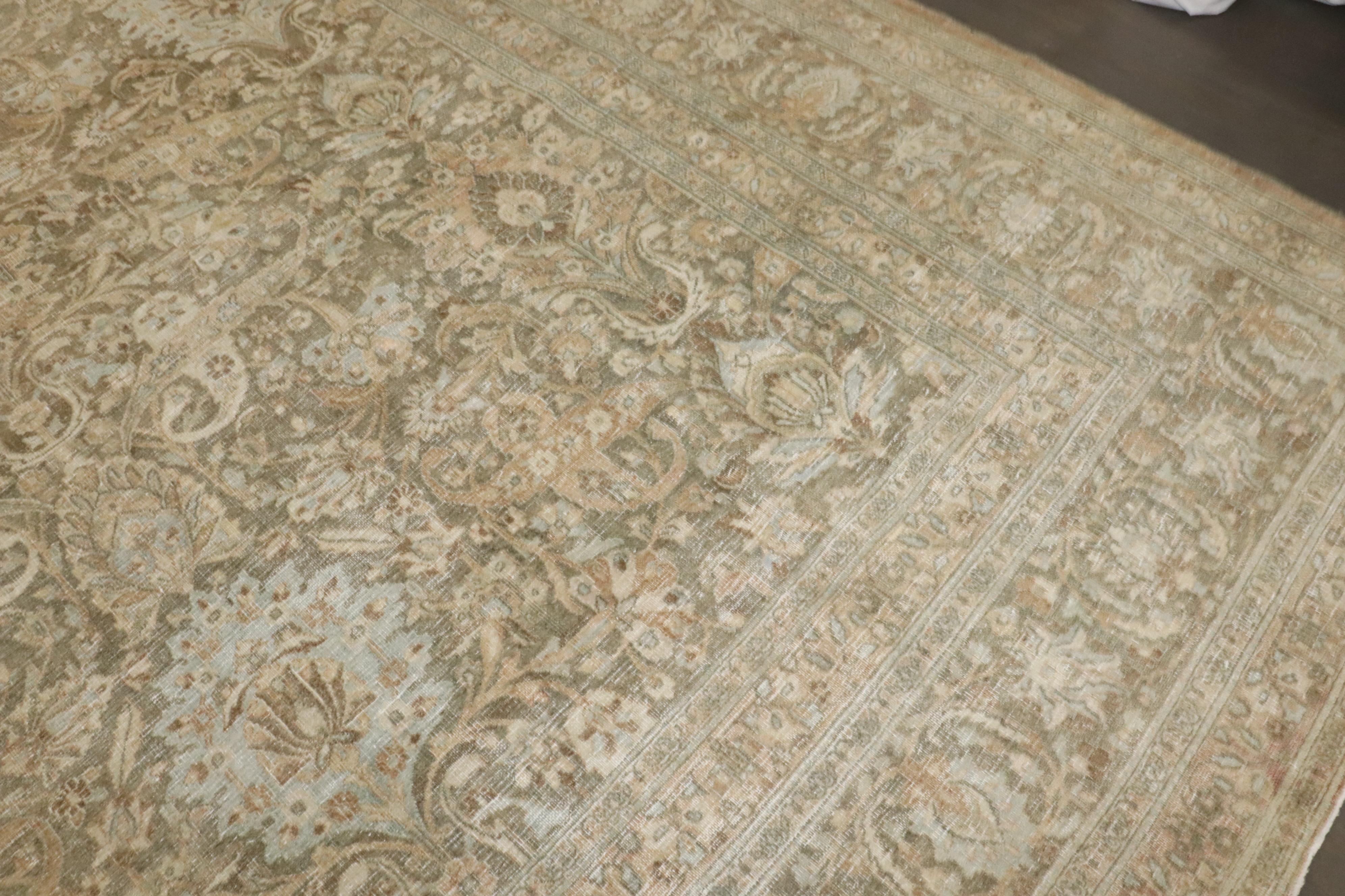 Antiker persischer Khorassan-Teppich der Zabihi-Kollektion (Handgeknüpft) im Angebot