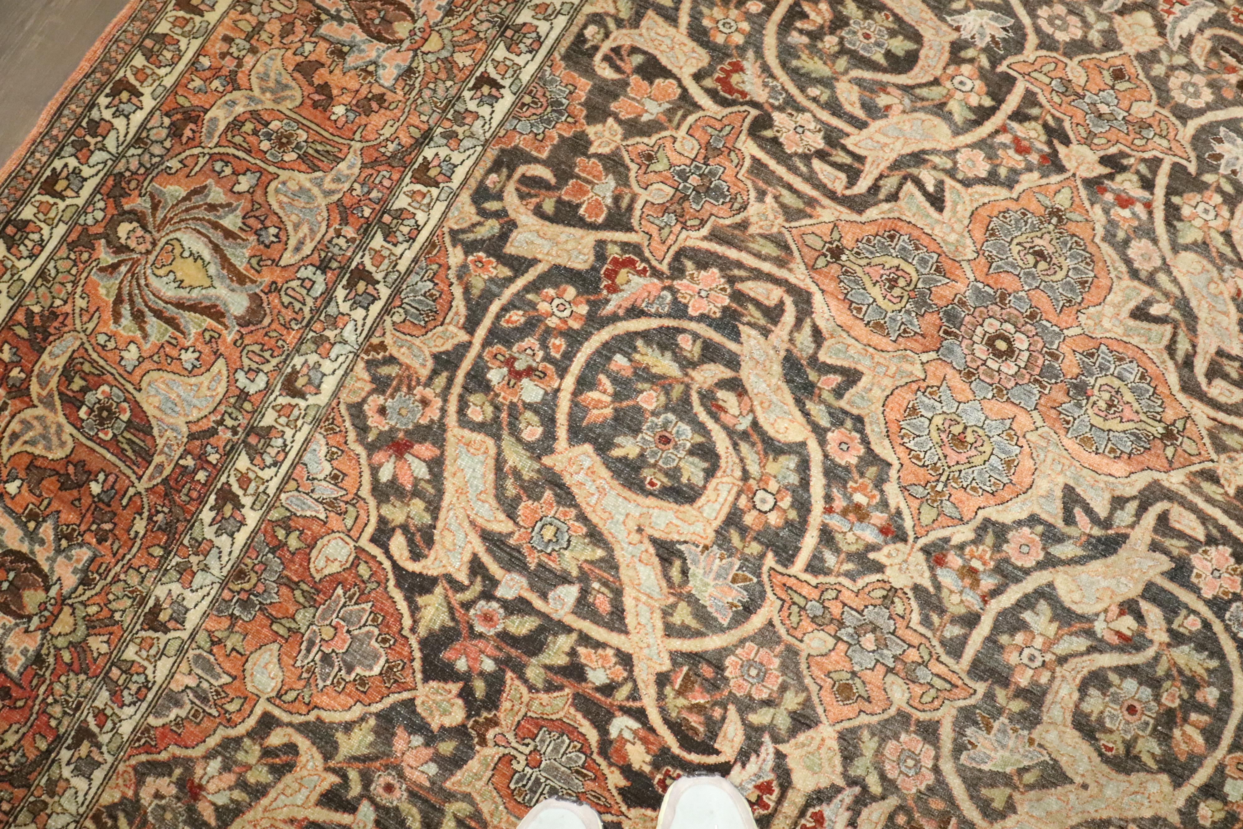 Ein großer persischer Joshegan-Teppich aus dem frühen 20.

Einzelheiten
Teppich nein.	j4616
Größe	11' 10