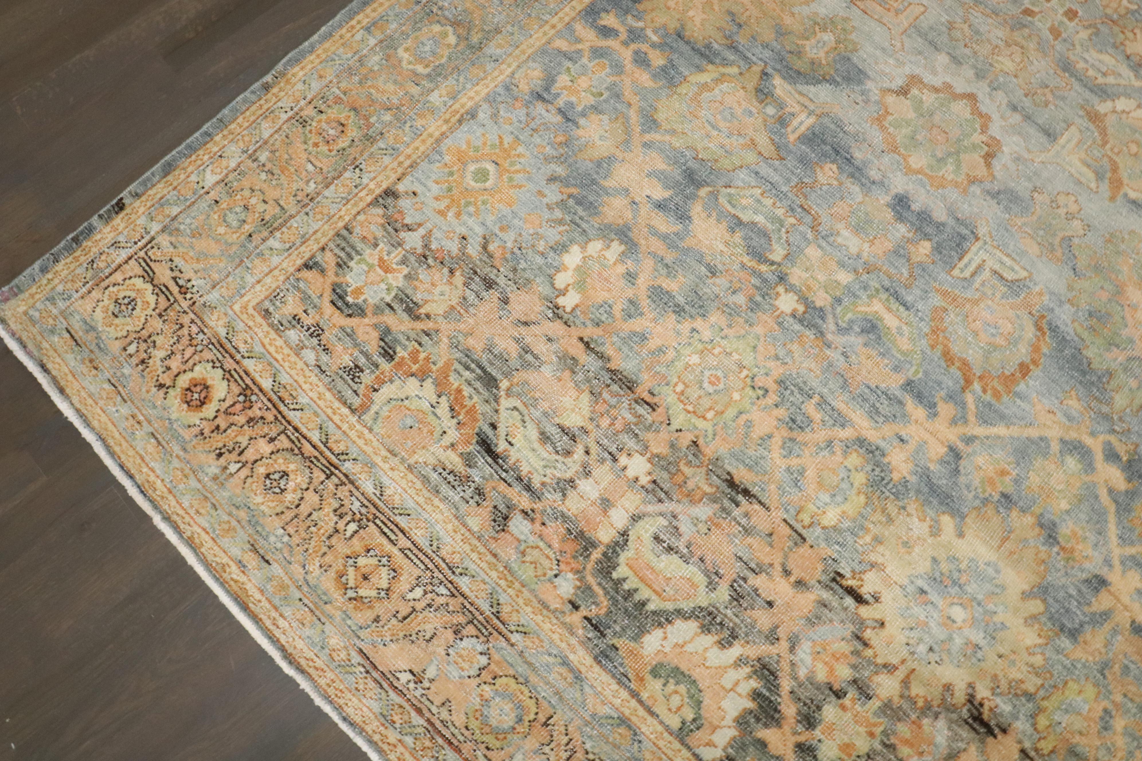 Tapis persan ancien Mahal bleu clair de la collection Zabihi en vente 2