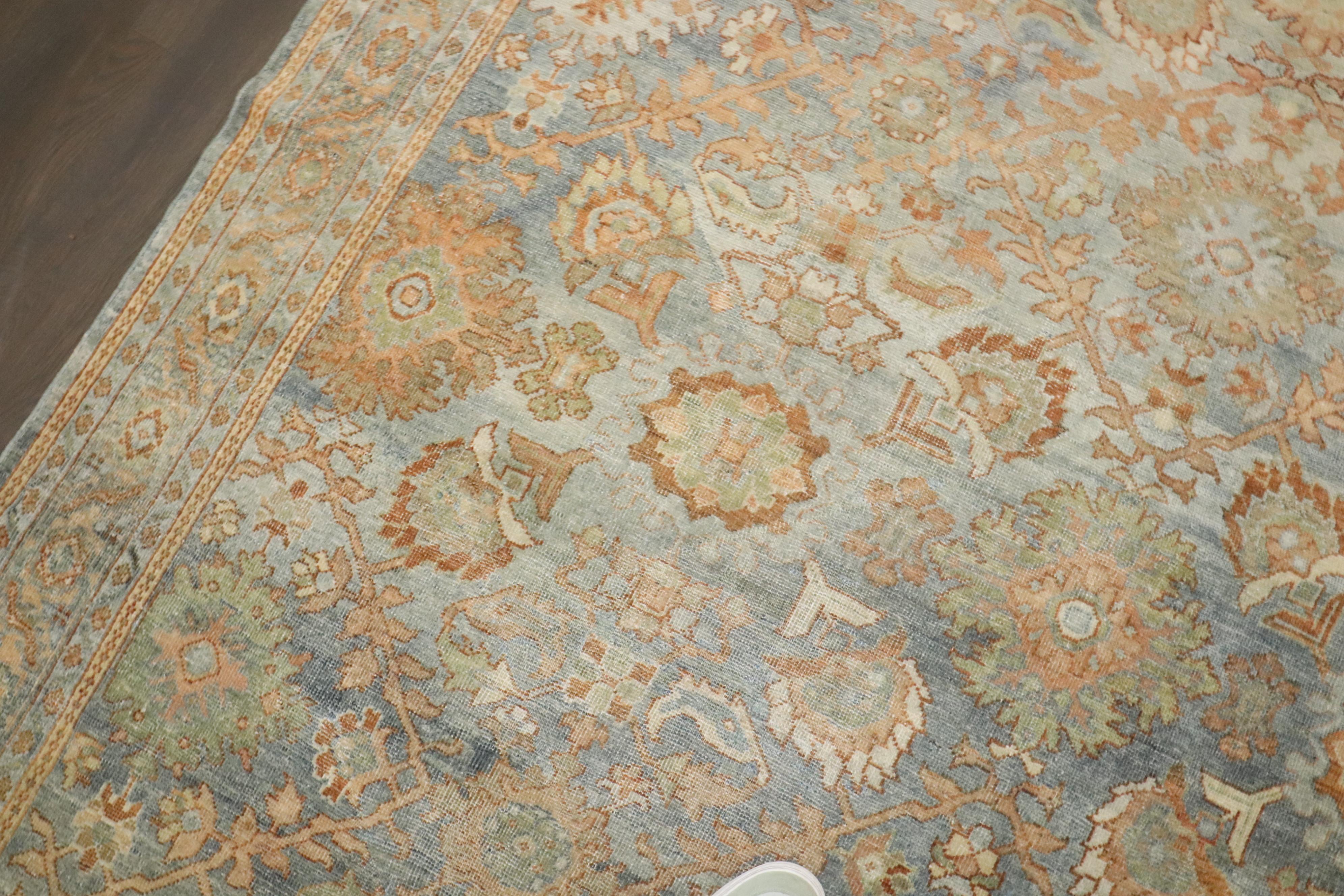 20ième siècle Tapis persan ancien Mahal bleu clair de la collection Zabihi en vente