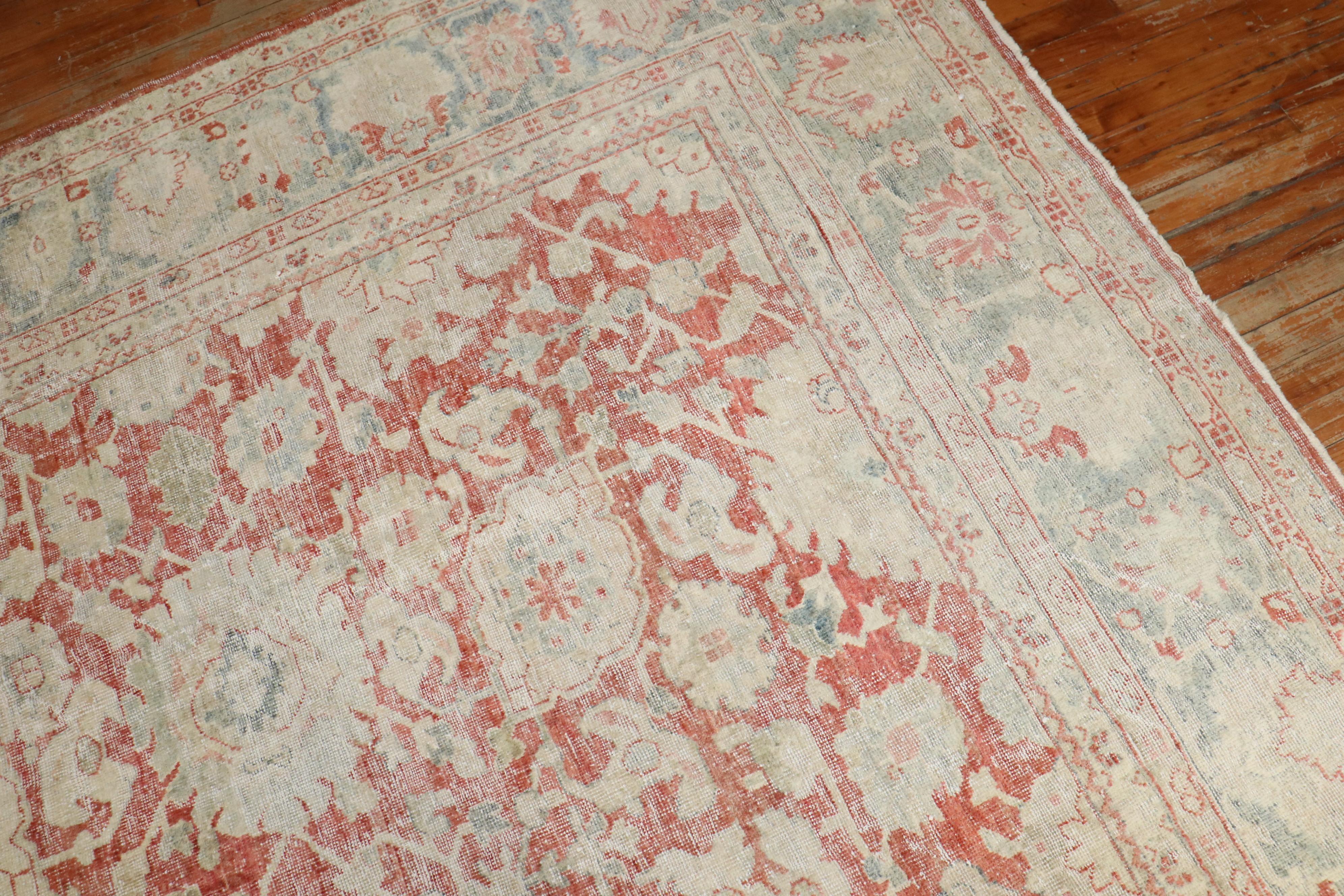 Tapis persan Mahal du début du 20e siècle aux couleurs douces

Détails
rug no.	j3684
taille	10' 2