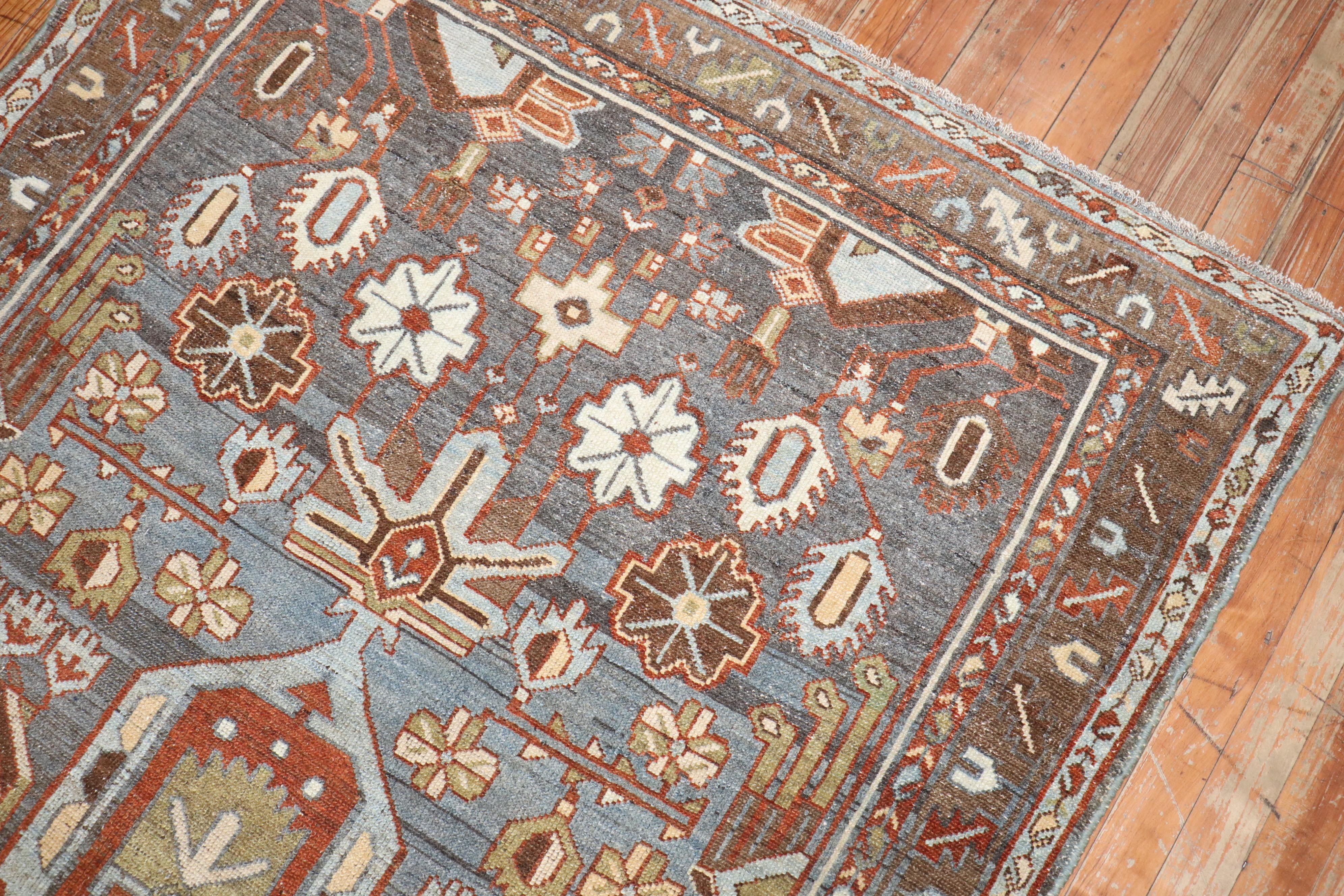 Zabihi Collection Antique Persian Malayer Medallion Camino de Mesa Corto y Ancho Persa en venta