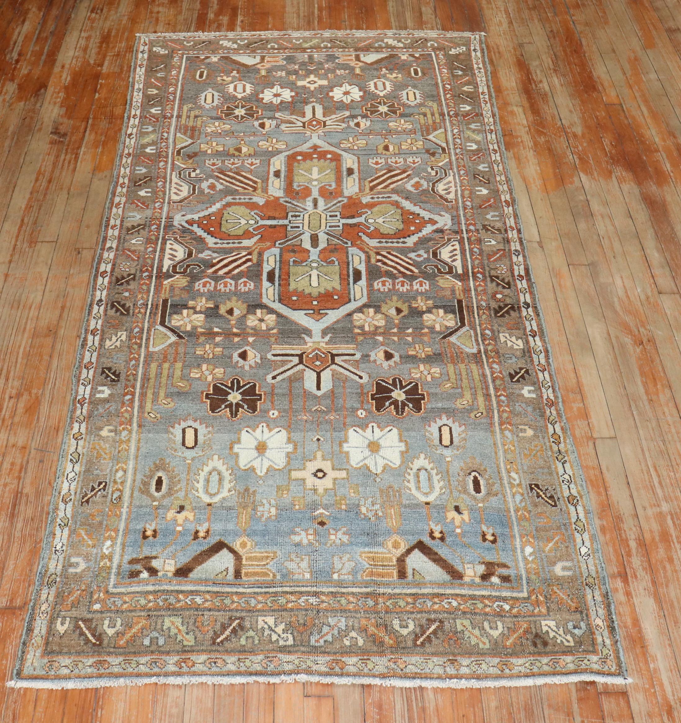 Zabihi Collection Antique Persian Malayer Medallion Camino de Mesa Corto y Ancho Lana en venta