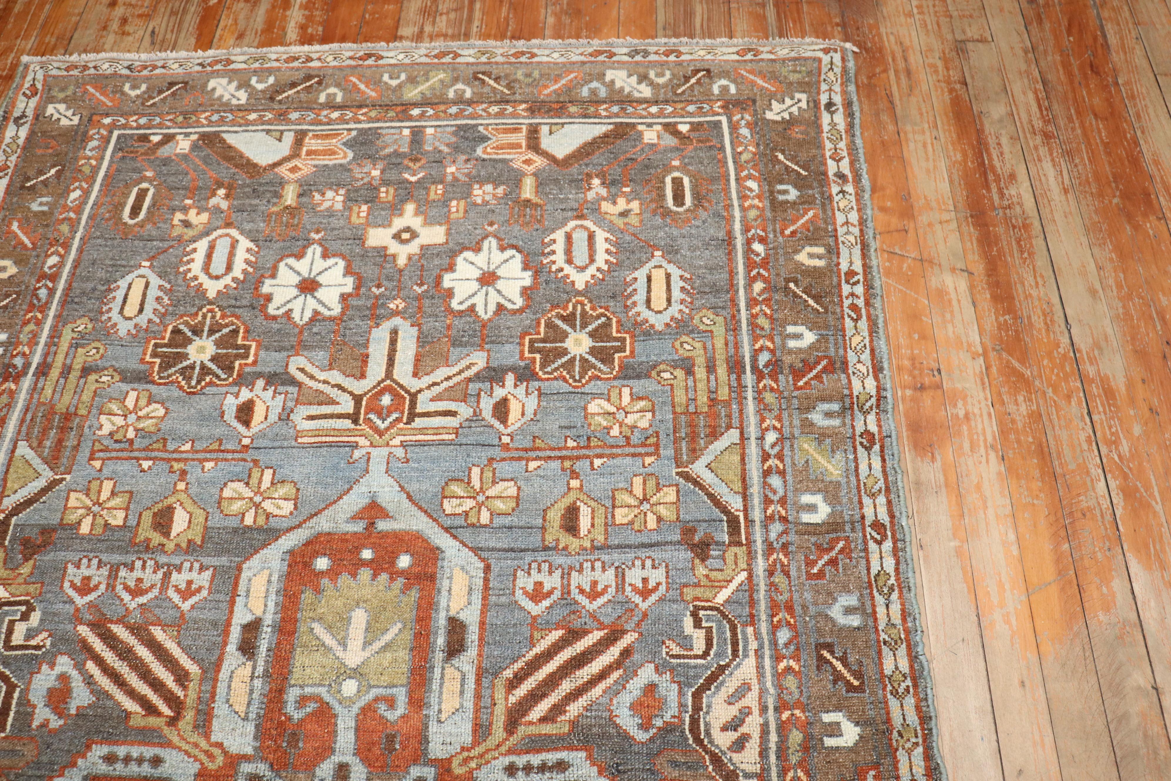 Zabihi Collection Antique Persian Malayer Medallion Camino de Mesa Corto y Ancho en venta 1