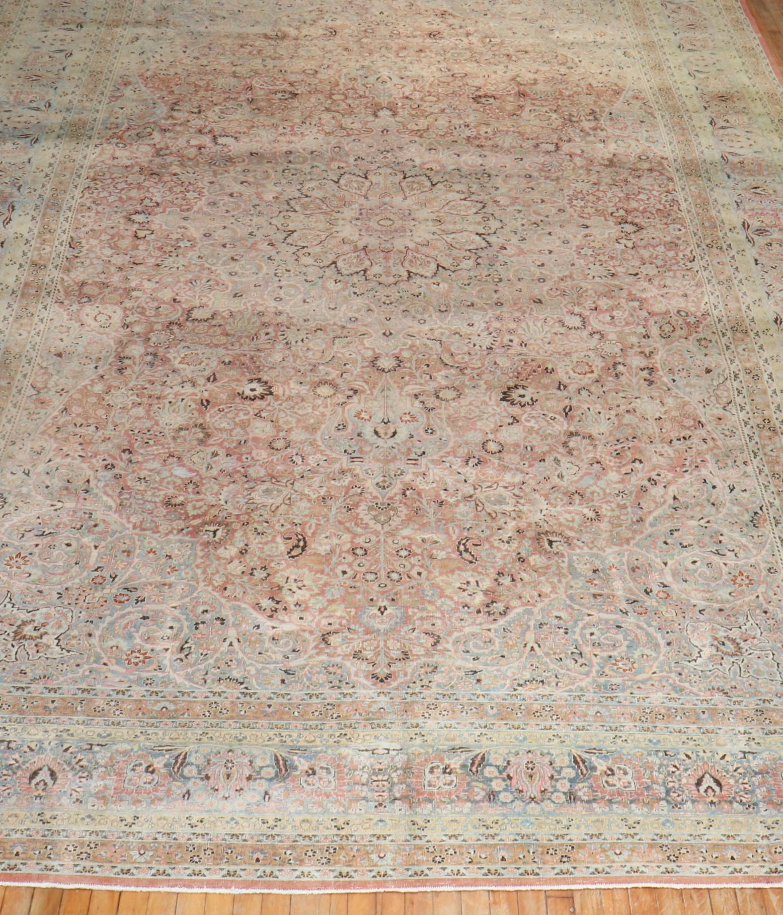 Tapis surdimensionné persan ancien de la collection Zabihi en vente 4