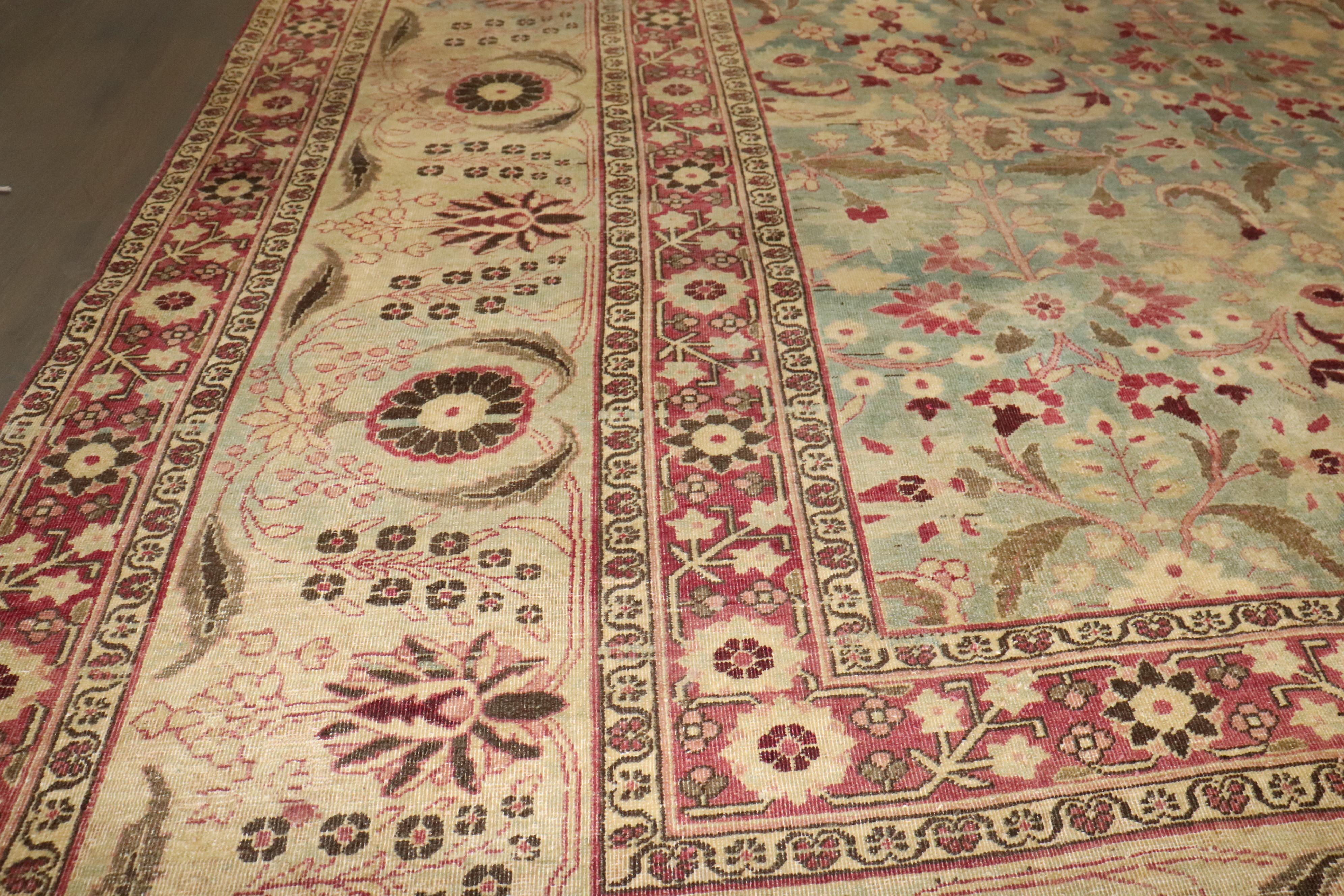 Tapis surdimensionné persan ancien de la collection Zabihi en vente 1