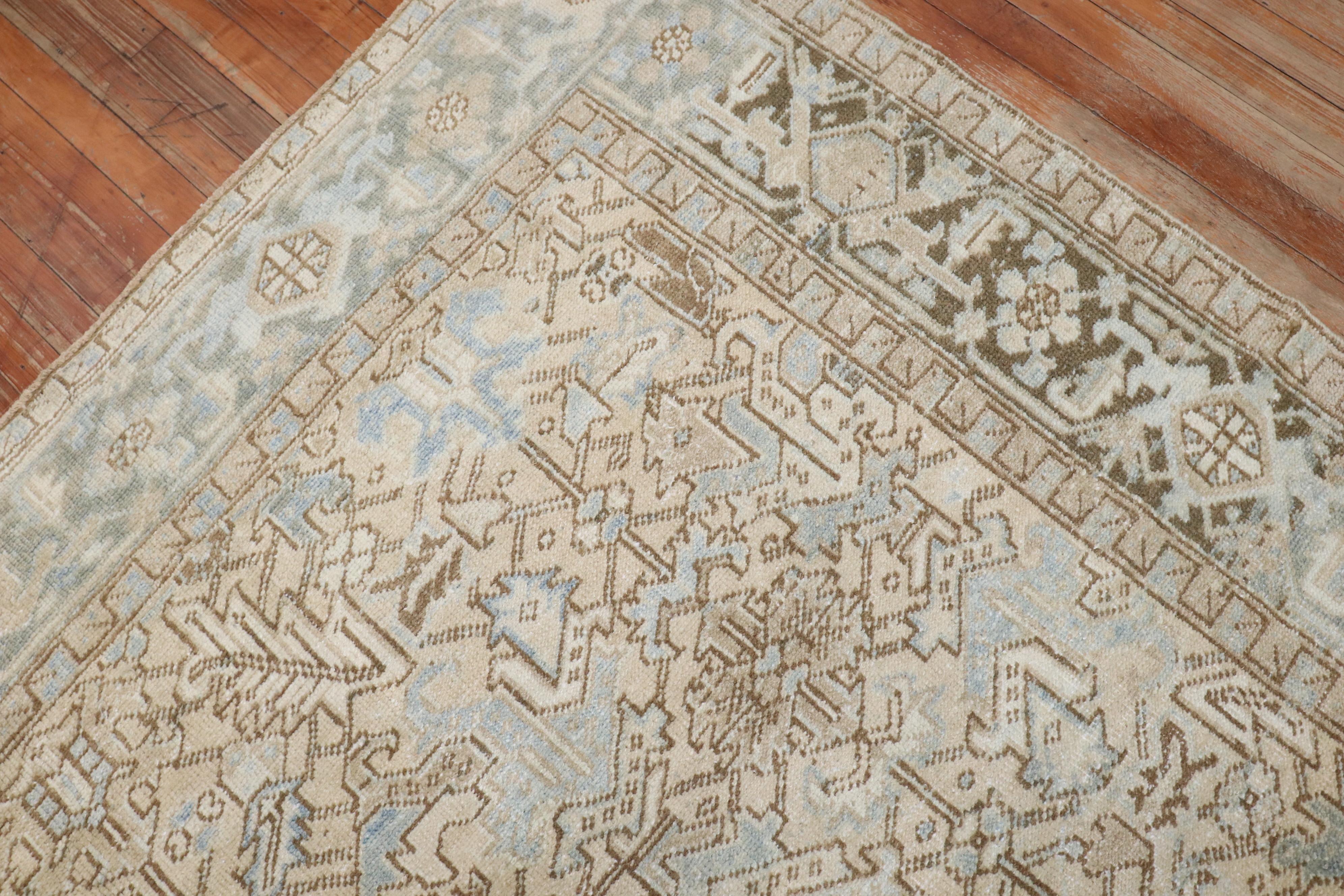 1930s Persian Heriz Neutral Color room size rug

Details
rug no.	j3415
size	7' 6