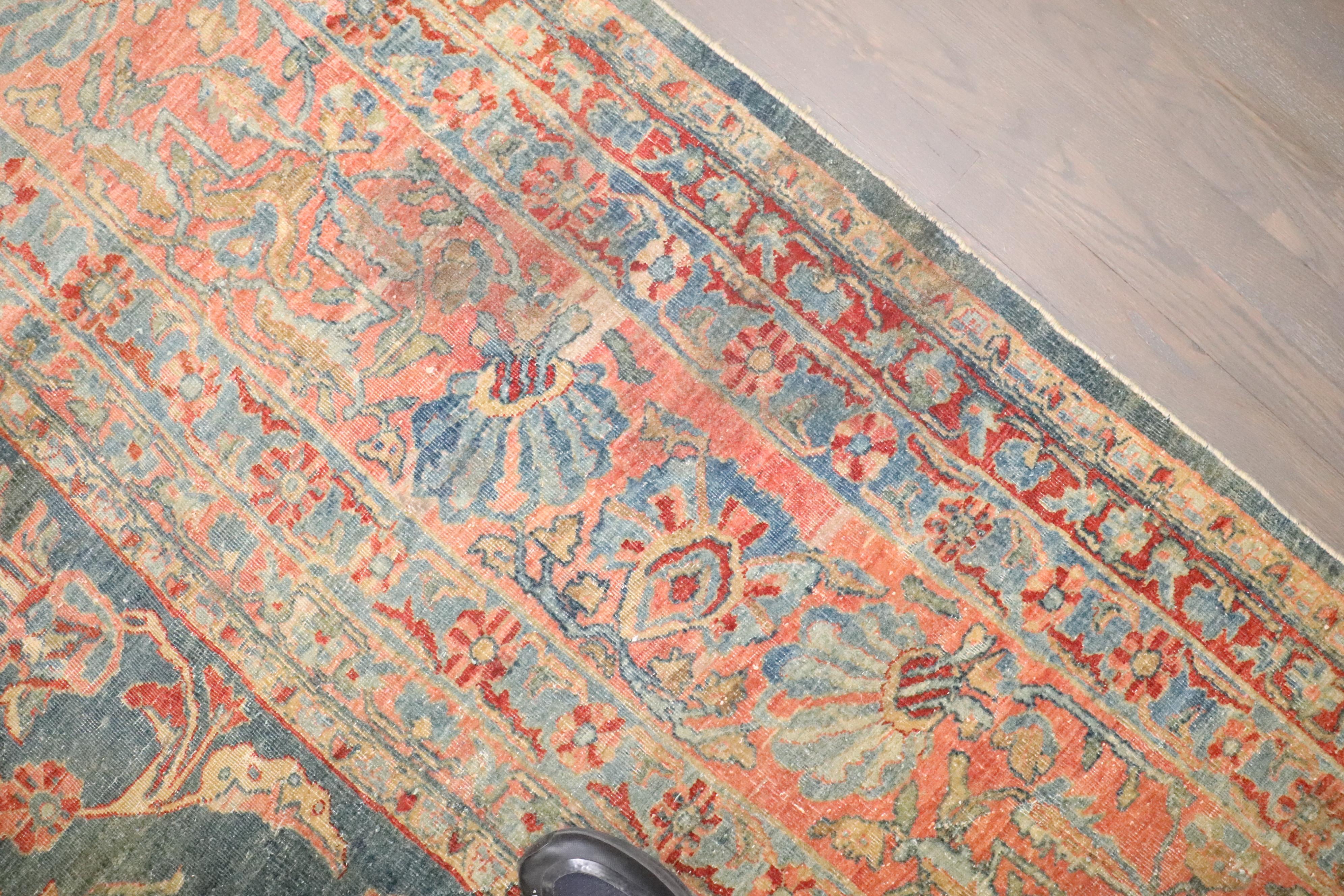 Tapis Sarouk persan ancien de la collection Zabihi Bon état - En vente à New York, NY