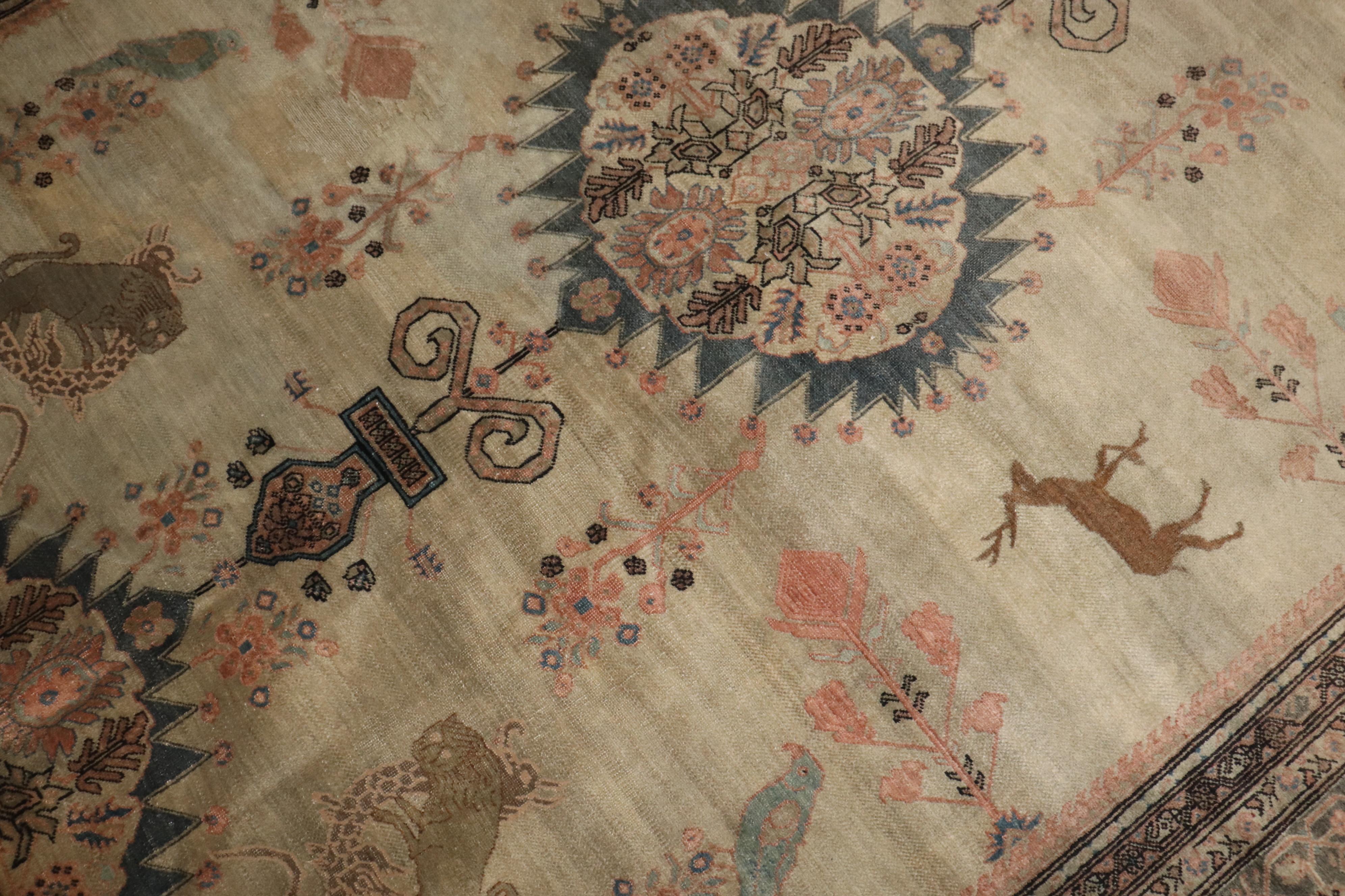 Zabihi Kollektion Antiker persischer Sarouk Ferehan Pictorial Tierteppich aus Sarouk (Neoklassisch) im Angebot