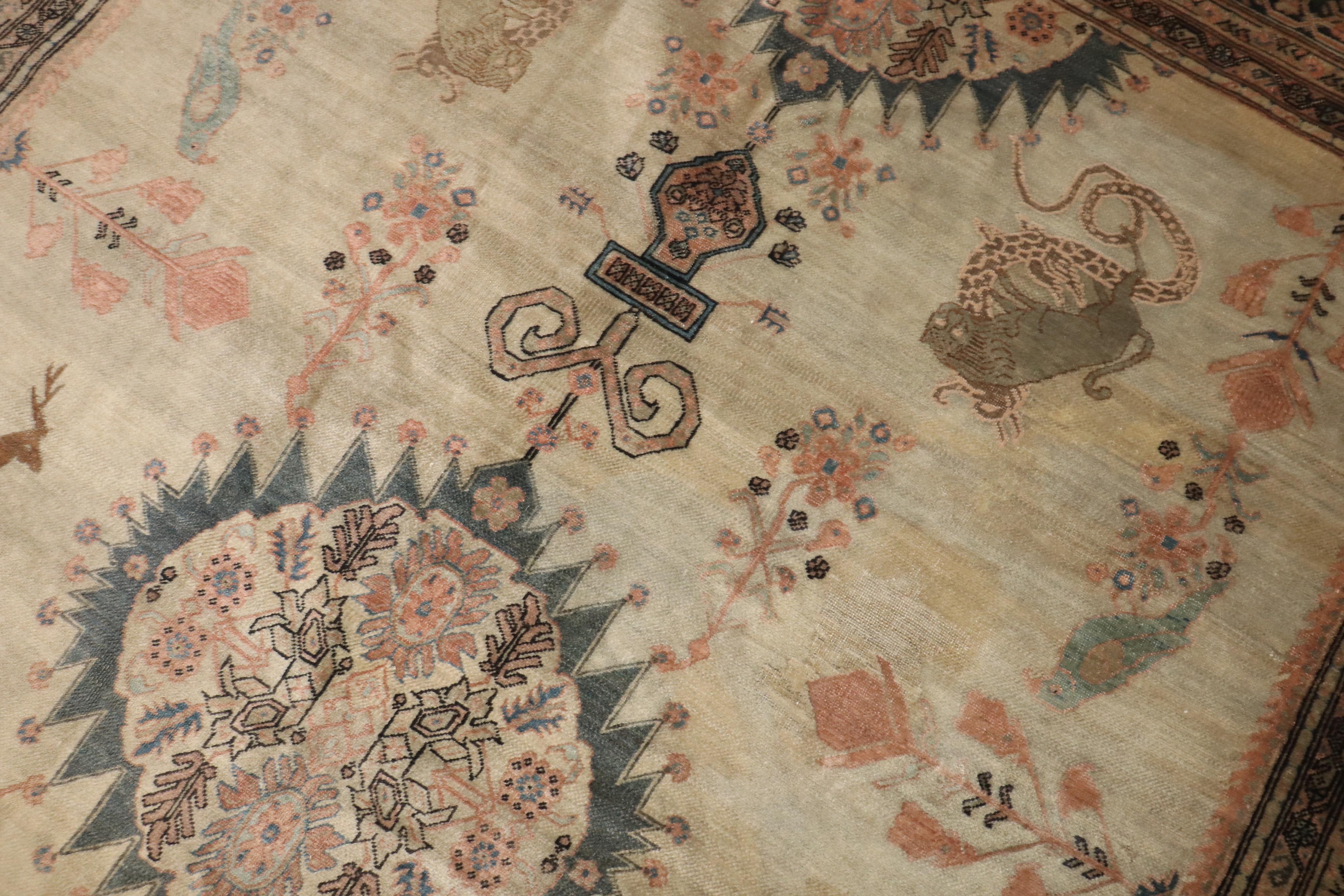 Zabihi Kollektion Antiker persischer Sarouk Ferehan Pictorial Tierteppich aus Sarouk (Wolle) im Angebot