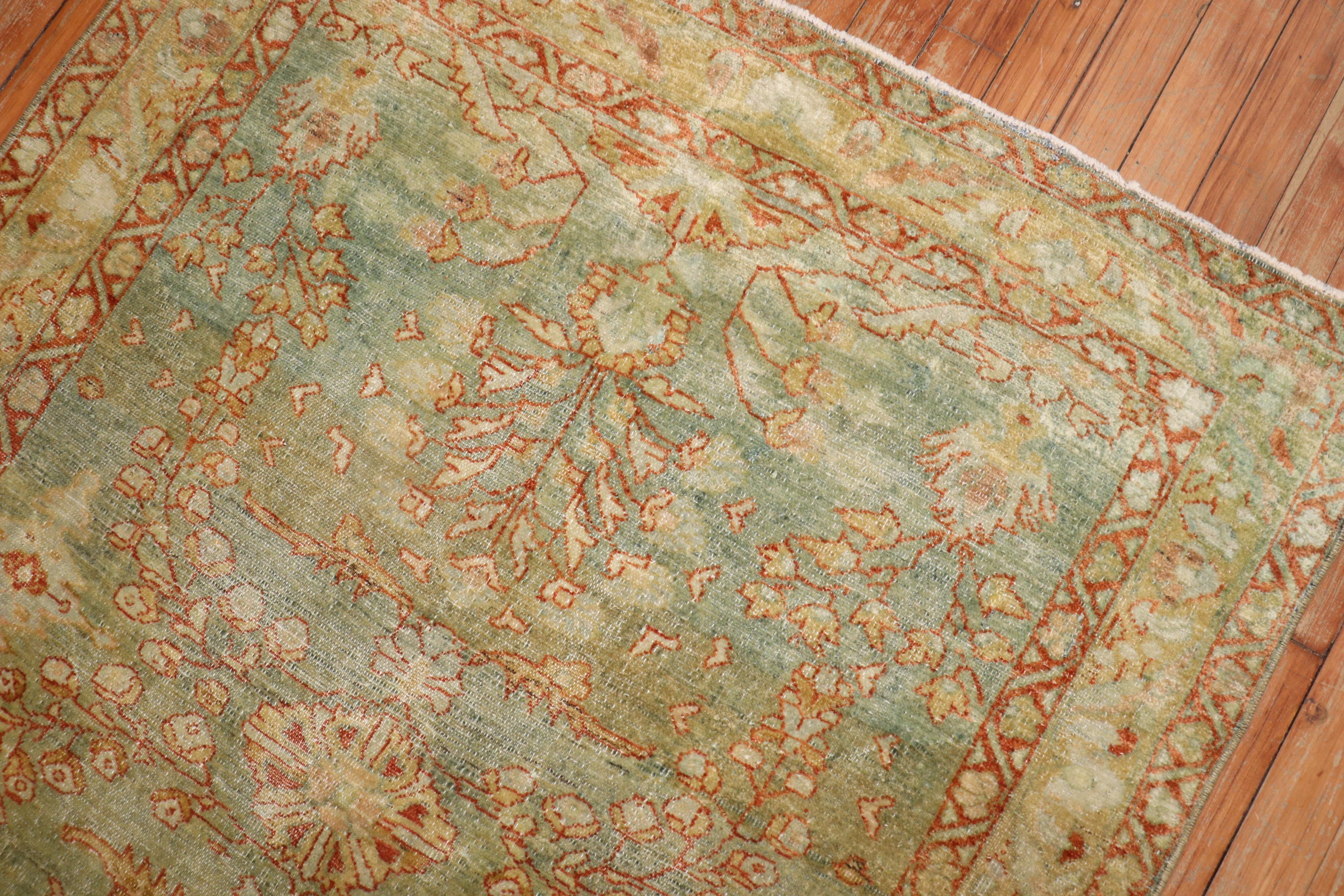 Zabihi Collection Antiker Persischer Sarouk Lilihan Kleiner Teppich (Handgeknüpft) im Angebot
