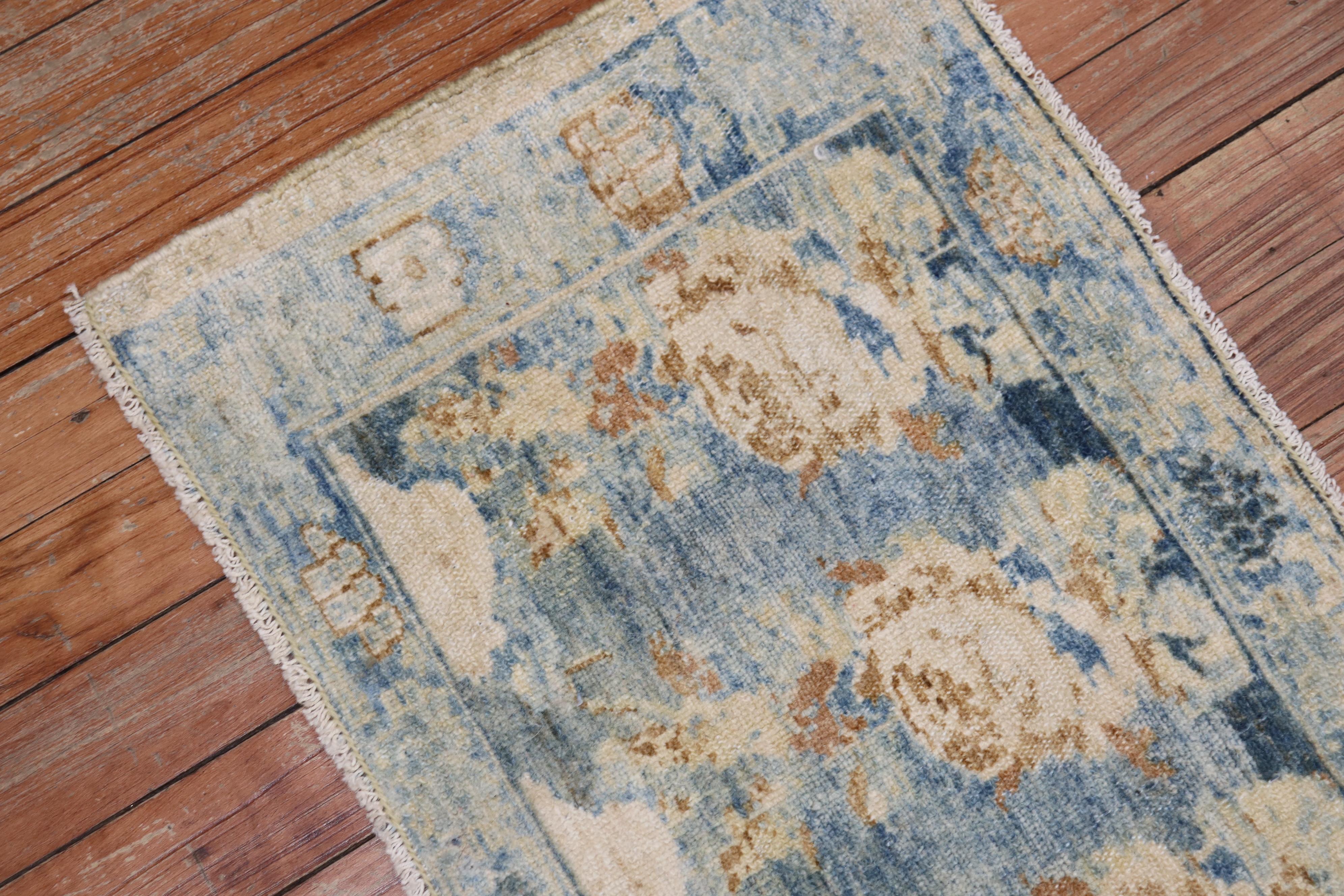 Alfombra Senneh Persa Antigua Colección Zabihi en Bueno estado para la venta en New York, NY