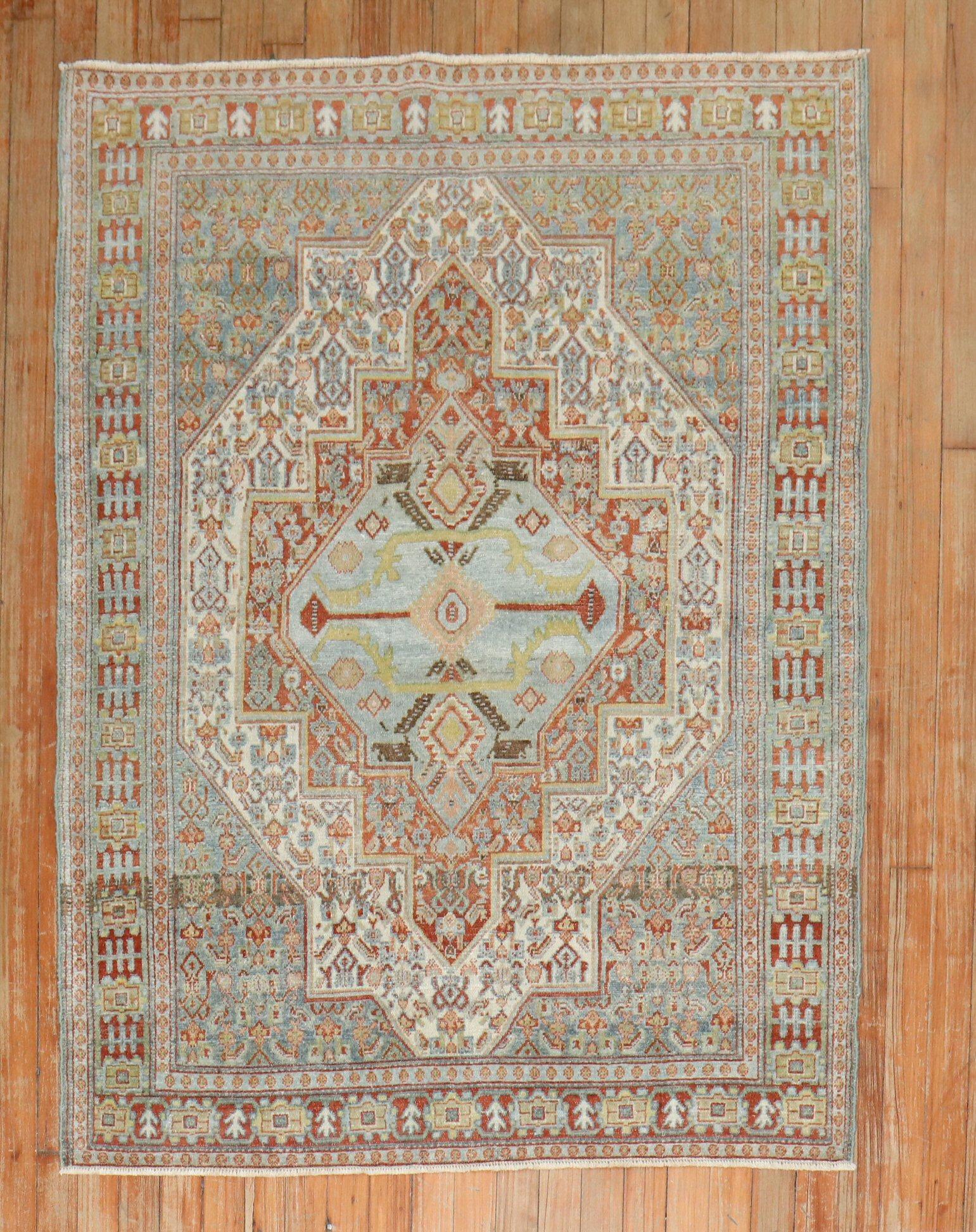 
Dramatic early 20th century Antique Persian Senneh Rug

Details
rug no.	j3278
size	3' 7