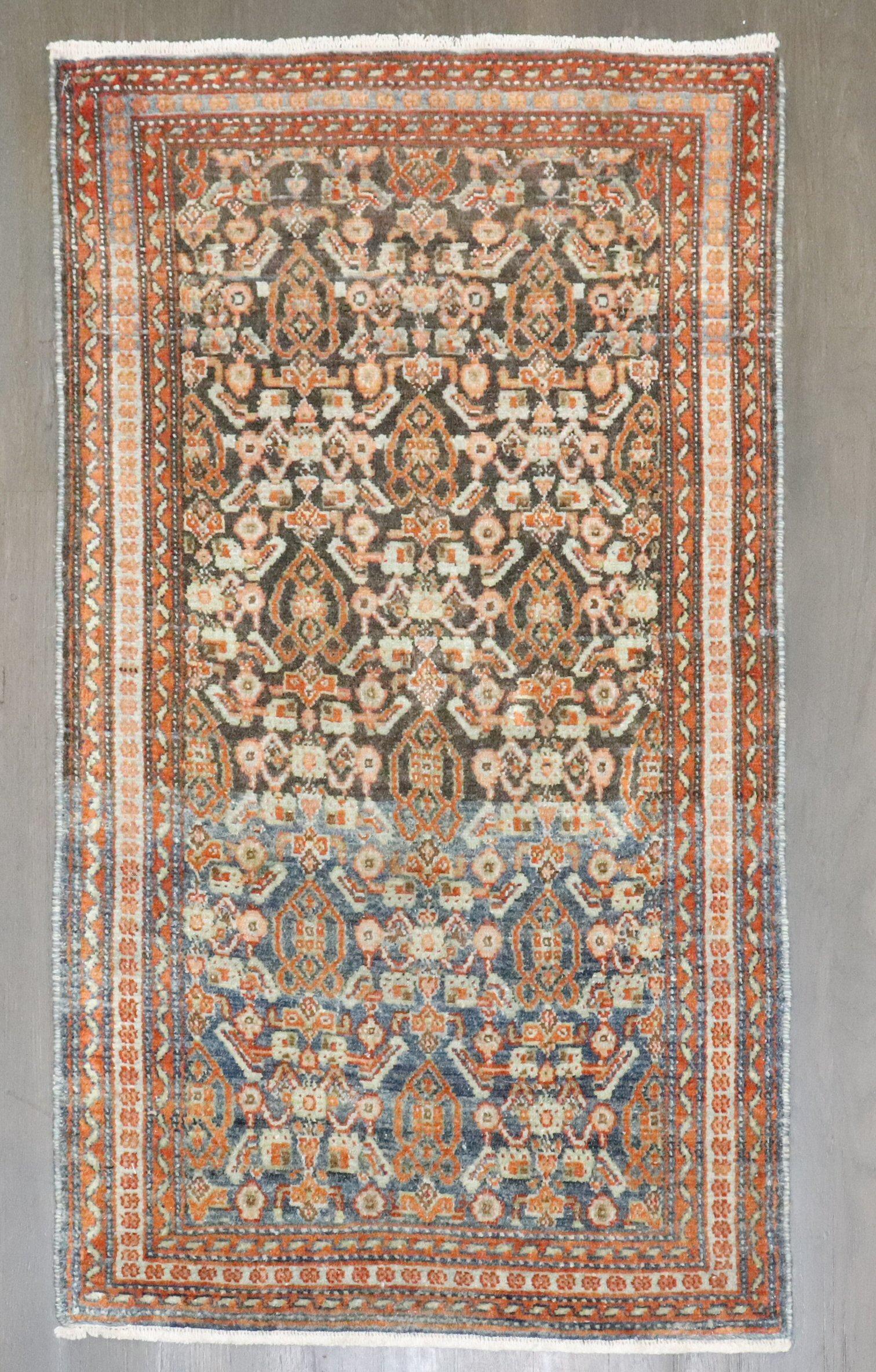 Lana Zabihi Collection Tappeti antichi persiani Senneh piccoli in vendita
