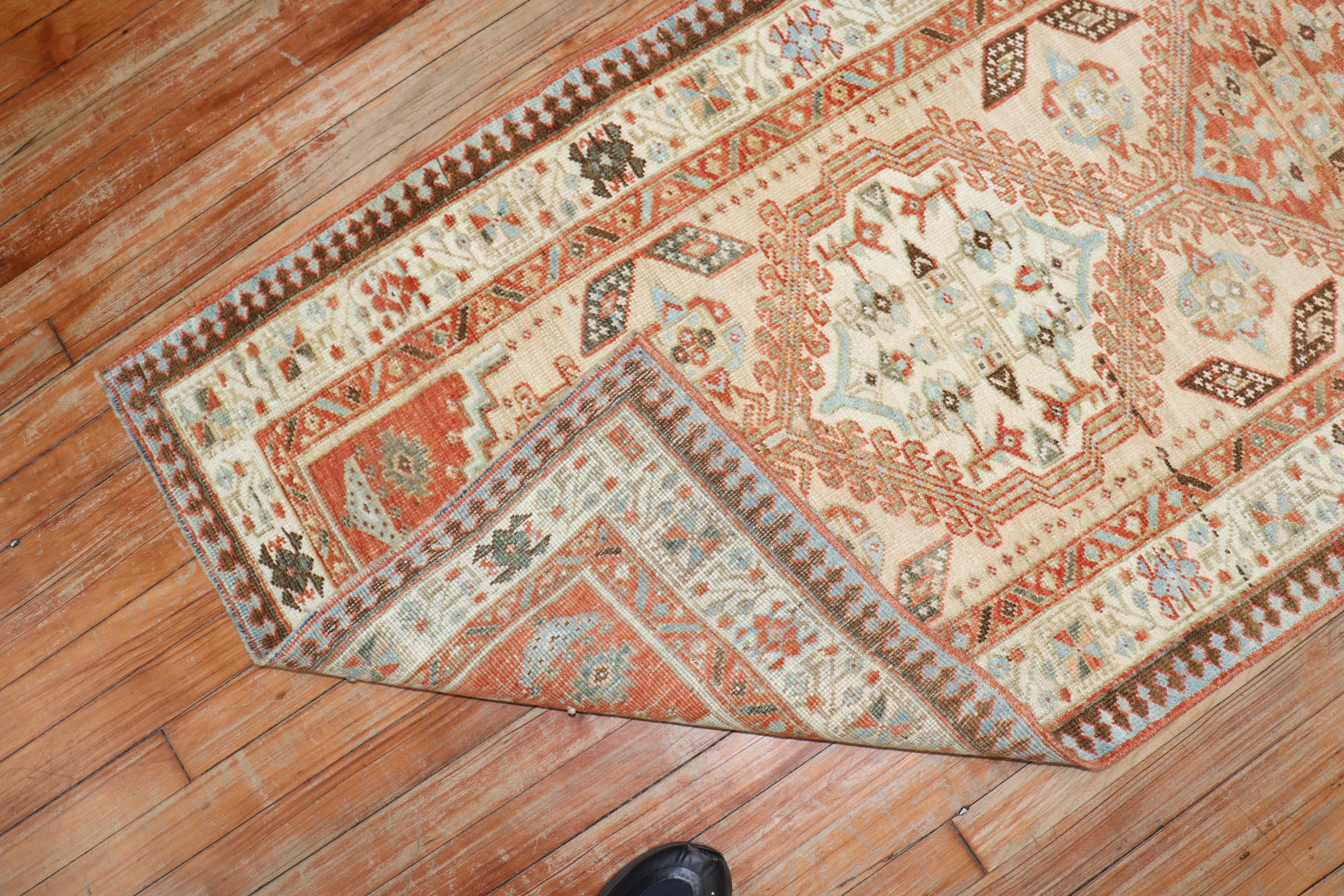 Noué à la main Tapis géométrique persan Serab ancien de la collection Zabihi en vente