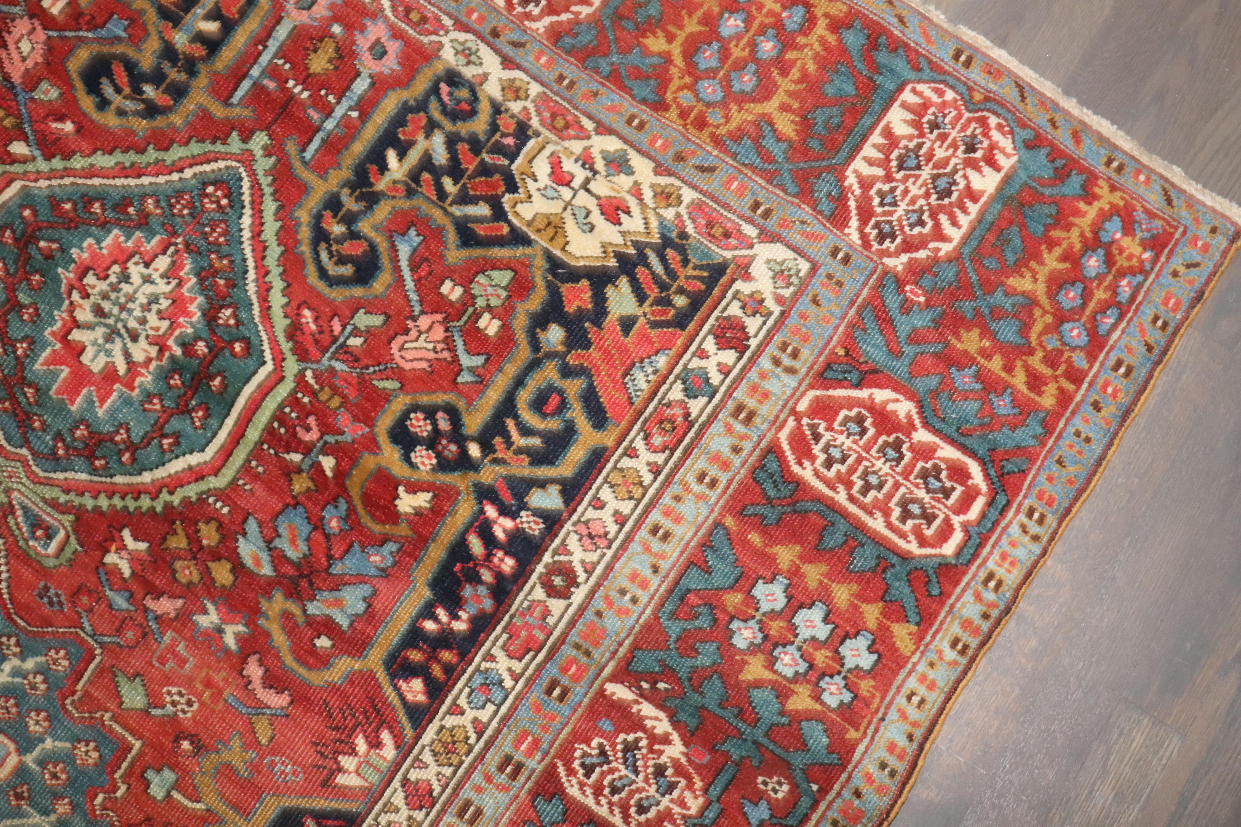 20ième siècle Tapis persan Serapi ancien de la collection Zabihi en vente