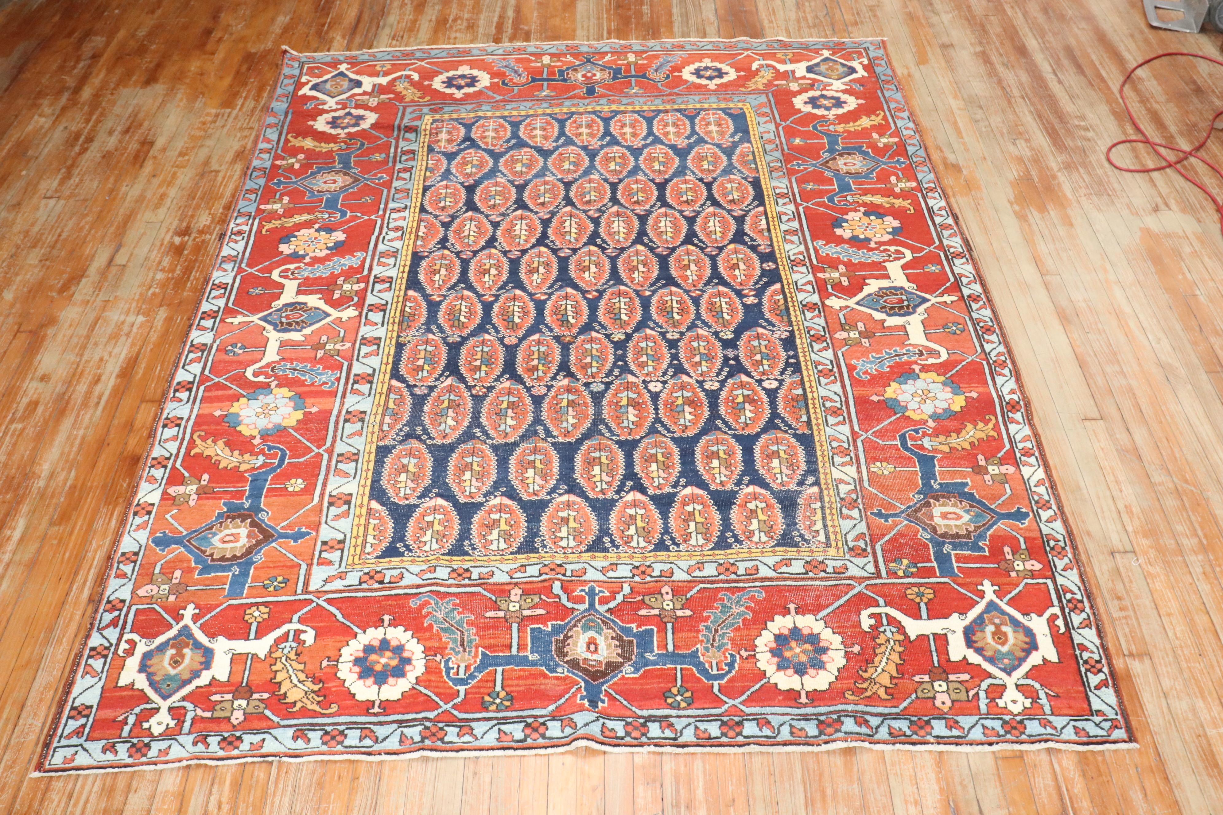 Perse Tapis persan ancien Serapi Heriz de la collection Zabihi en vente