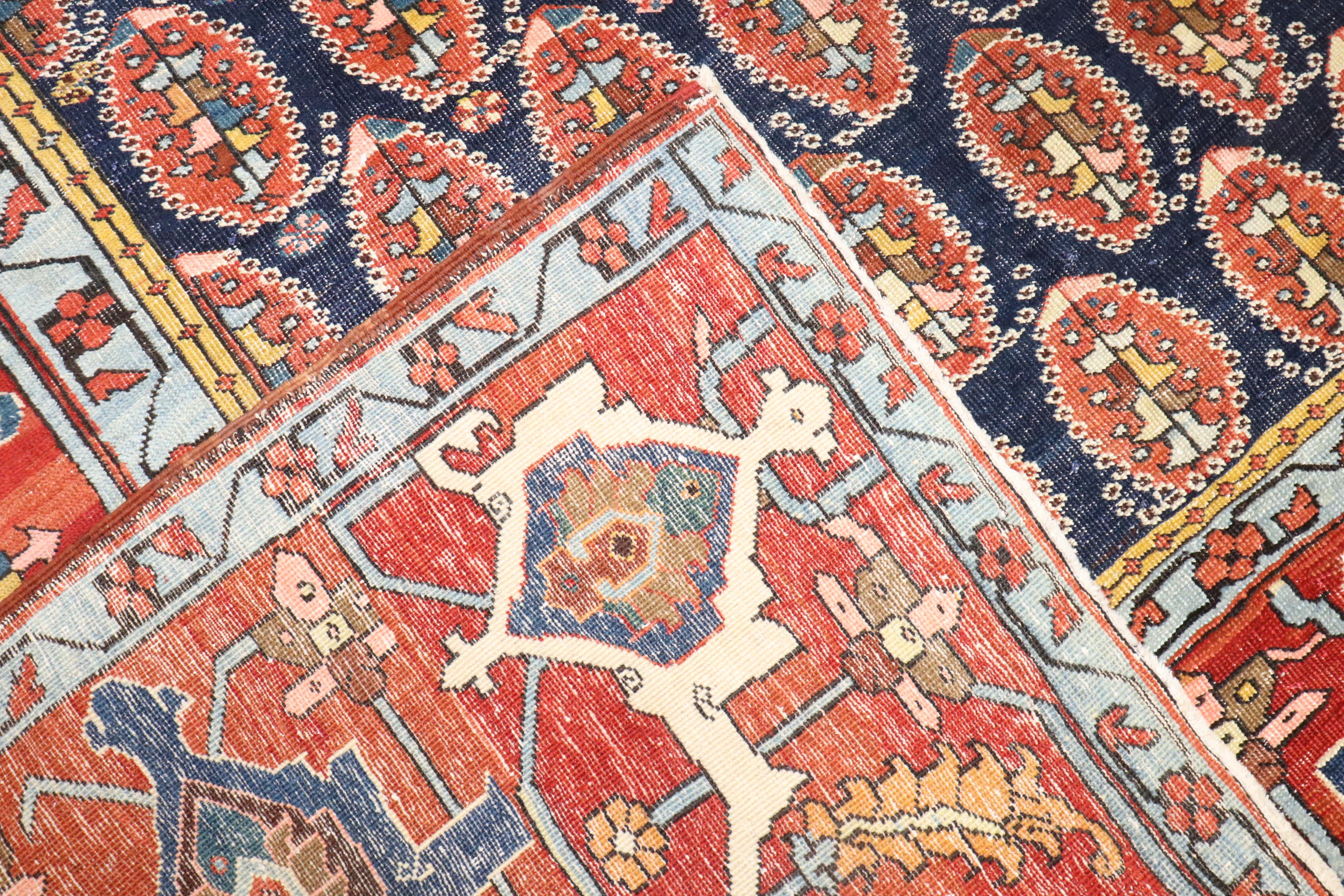 Laine Tapis persan ancien Serapi Heriz de la collection Zabihi en vente