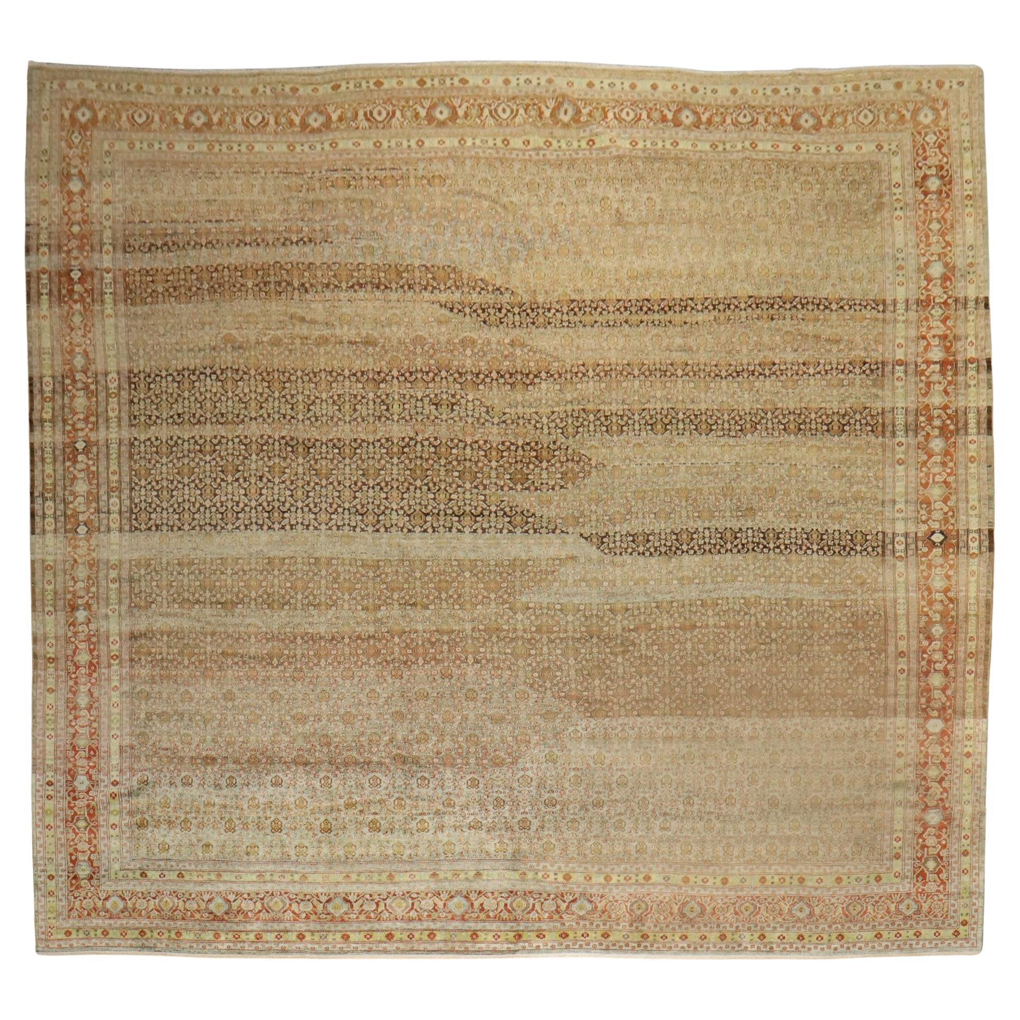 Antiker persischer quadratischer Senneh-Teppich aus der Zabihi-Kollektion