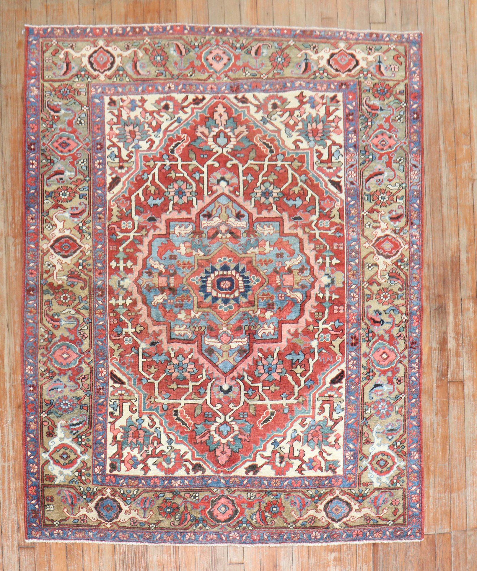 early 20th-century Persian Heriz Serapi small square Rug

rug no.	j2816
size	4'8