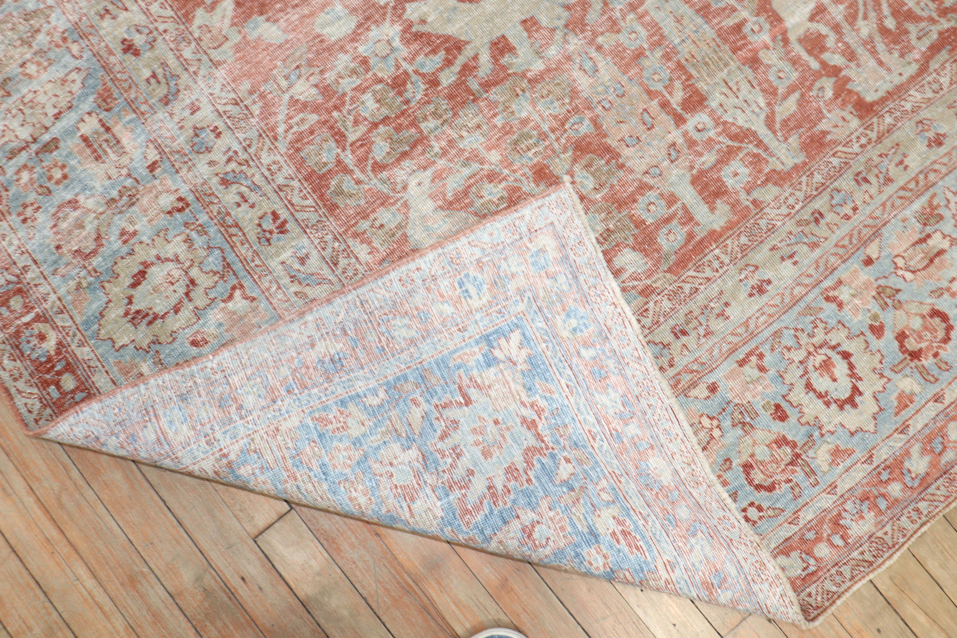 Tapis persan ancien de la collection Zabihi représentant une scène d'animaux de Tabriz en vente 1