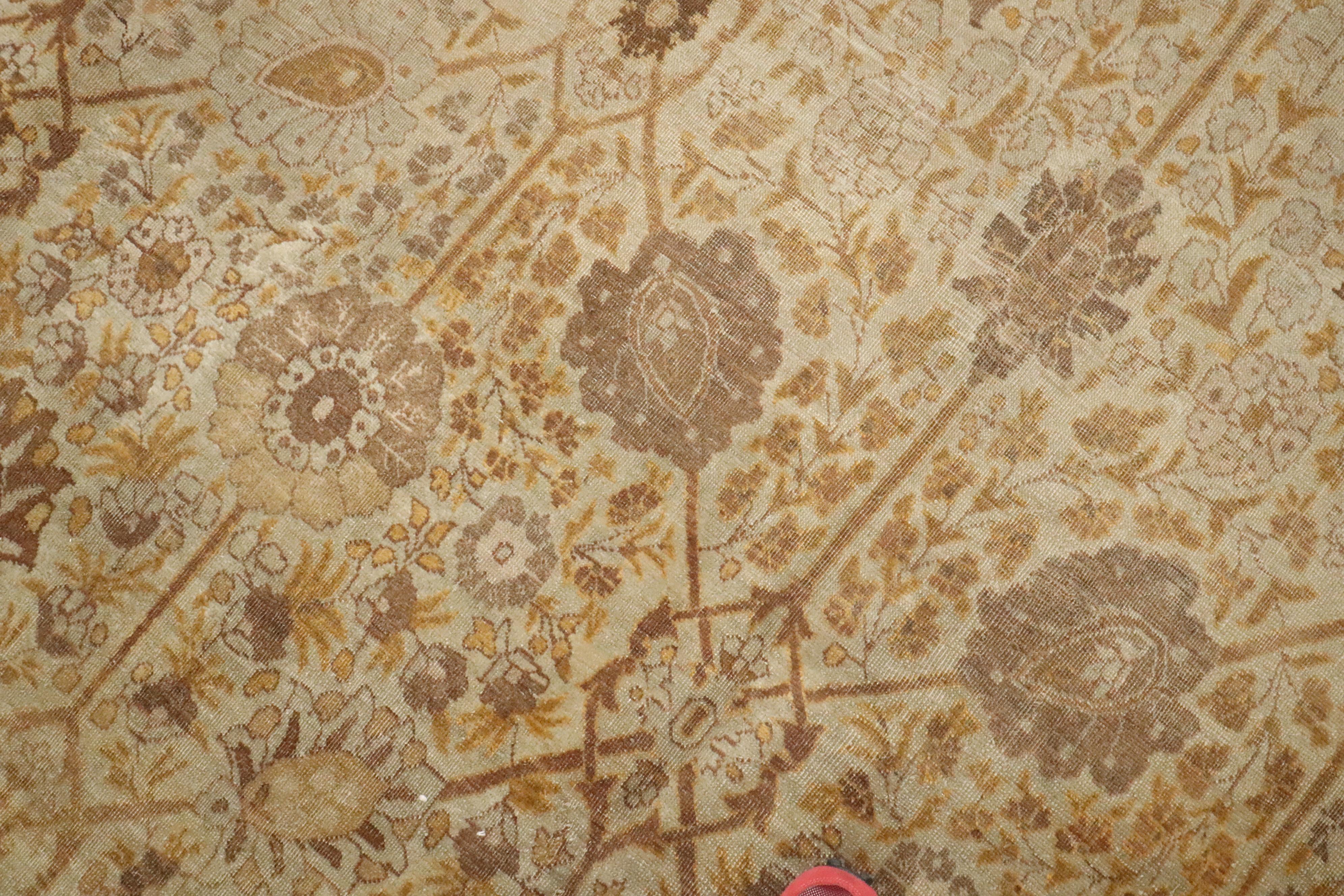 Perse Tapis persan ancien de la collection Zabihi de Tabriz en vente