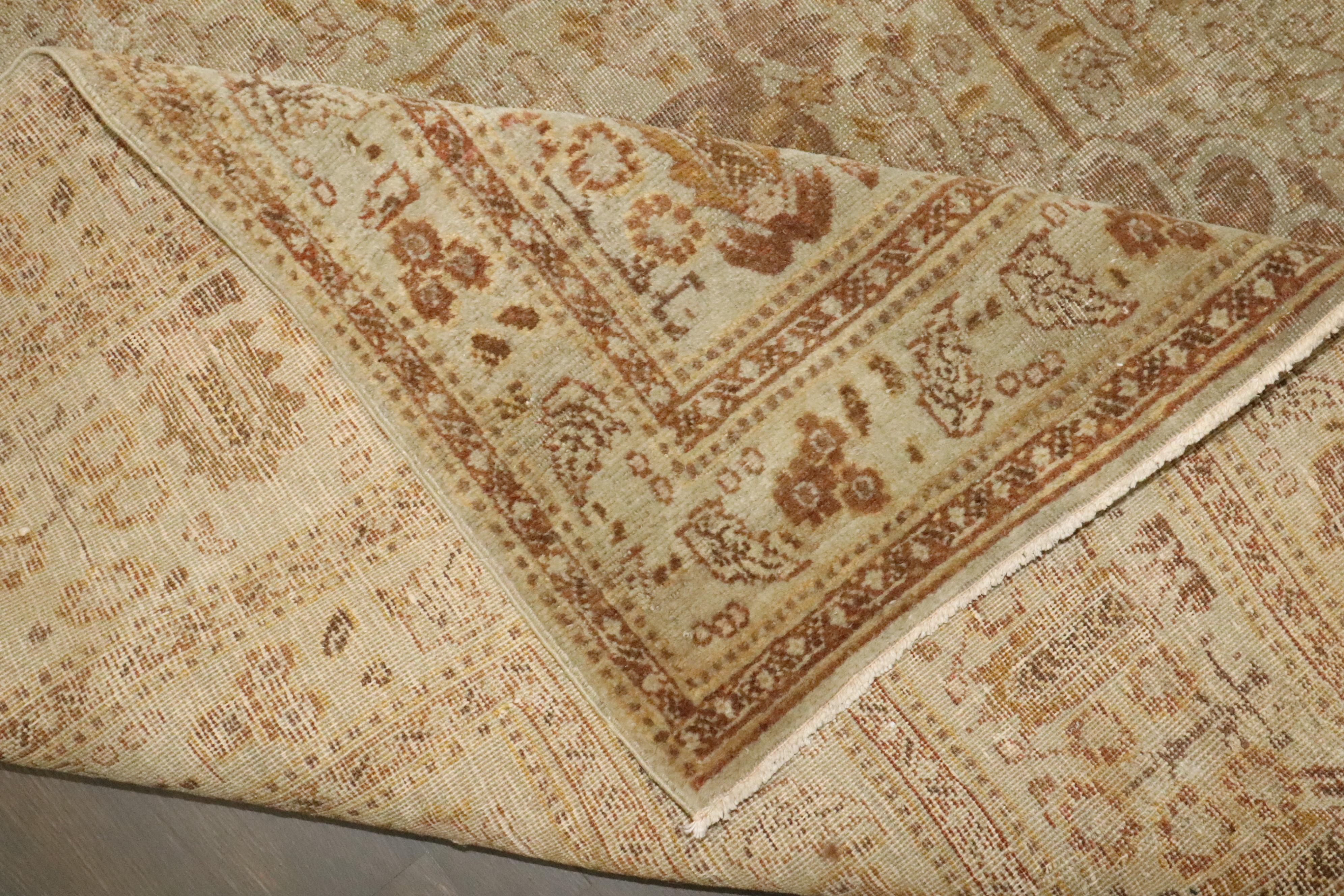 Tapis persan ancien de la collection Zabihi de Tabriz Bon état - En vente à New York, NY