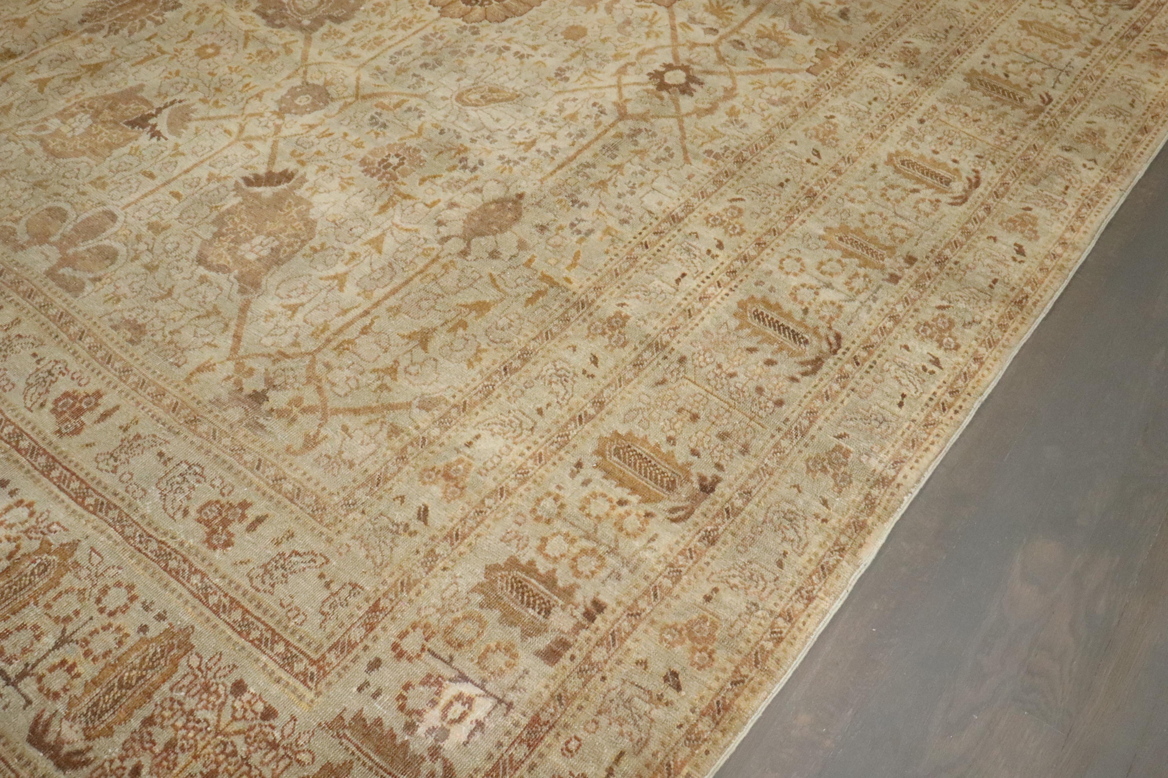Laine Tapis persan ancien de la collection Zabihi de Tabriz en vente