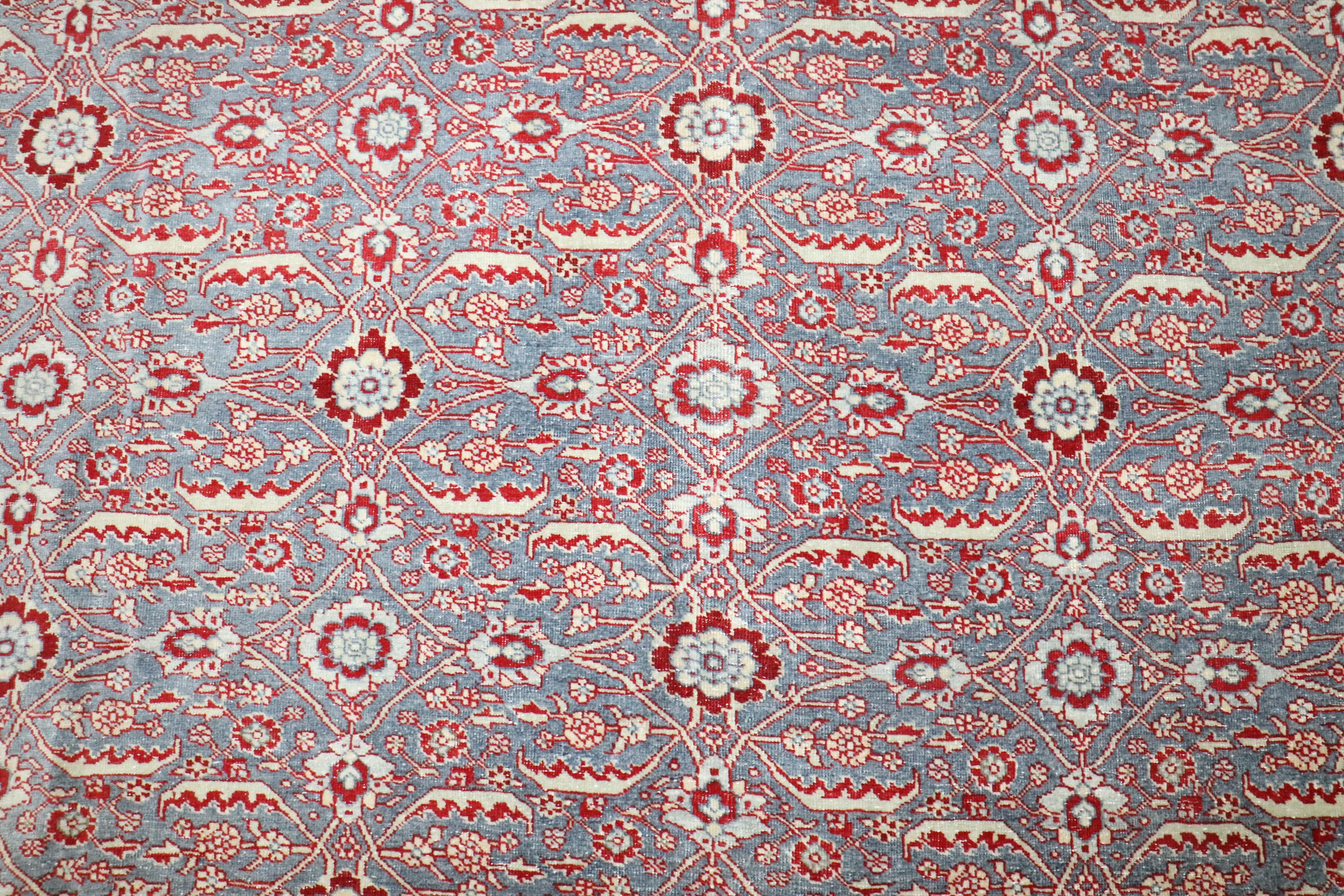 Antiker persischer Täbris-Teppich aus der Zabihi-Kollektion (Persisch) im Angebot