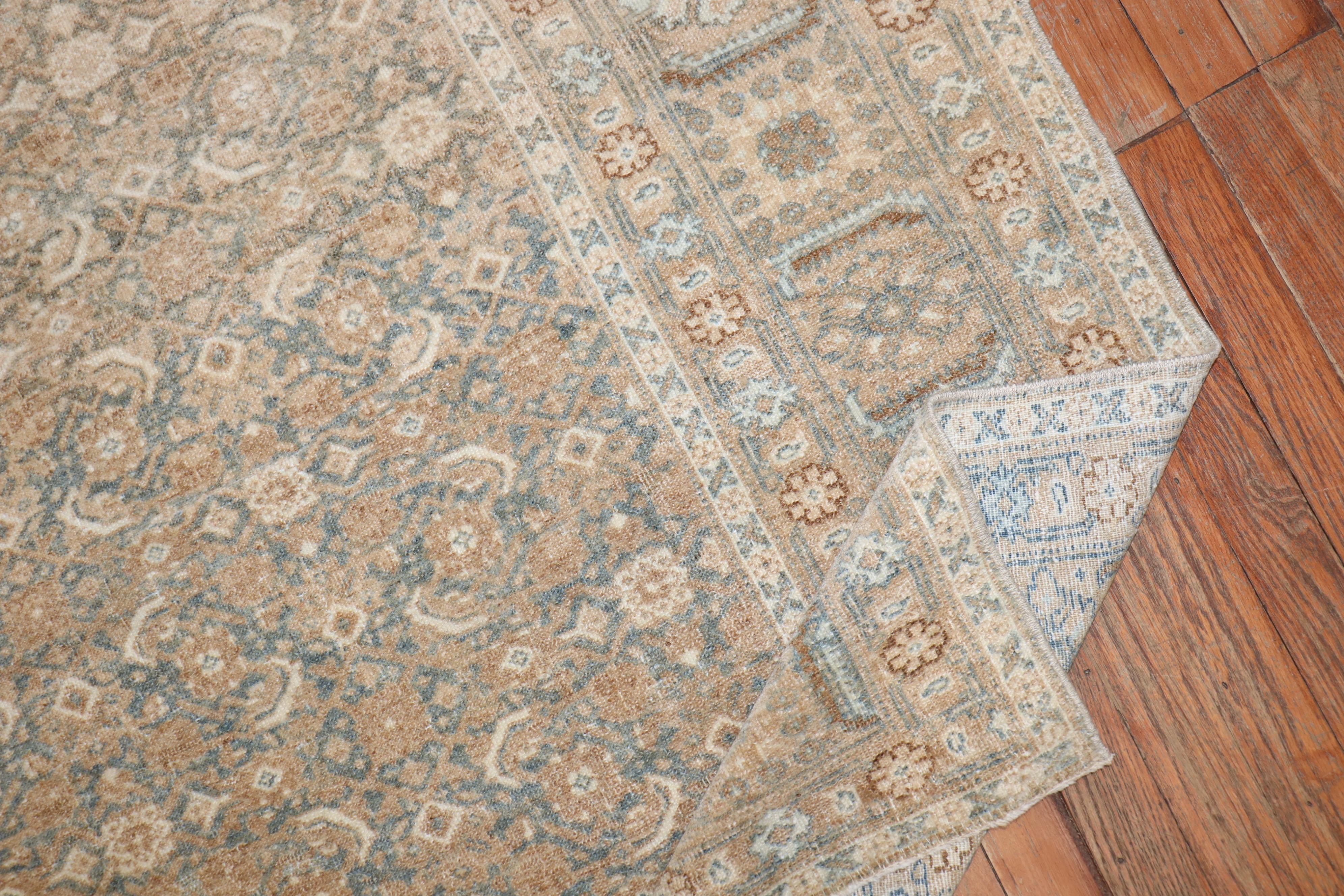 Zabihi Collection Antike persische Tabriz weiche grüne Teppiche im Zustand „Gut“ im Angebot in New York, NY