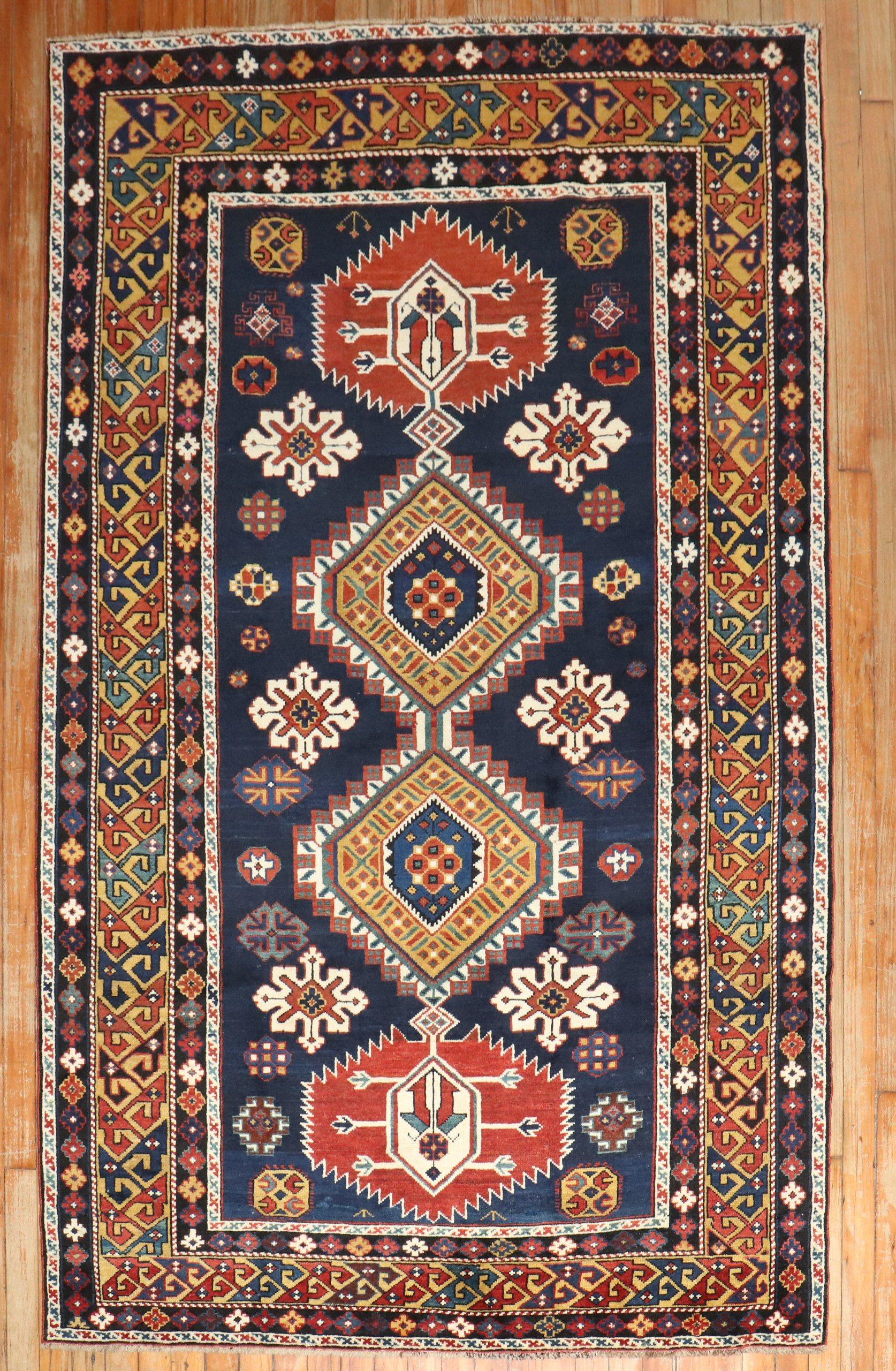 Schirwan-Teppich in Akzentgröße aus dem späten 19.

Einzelheiten
Teppich nein.	j3550
Größe	4' 6
