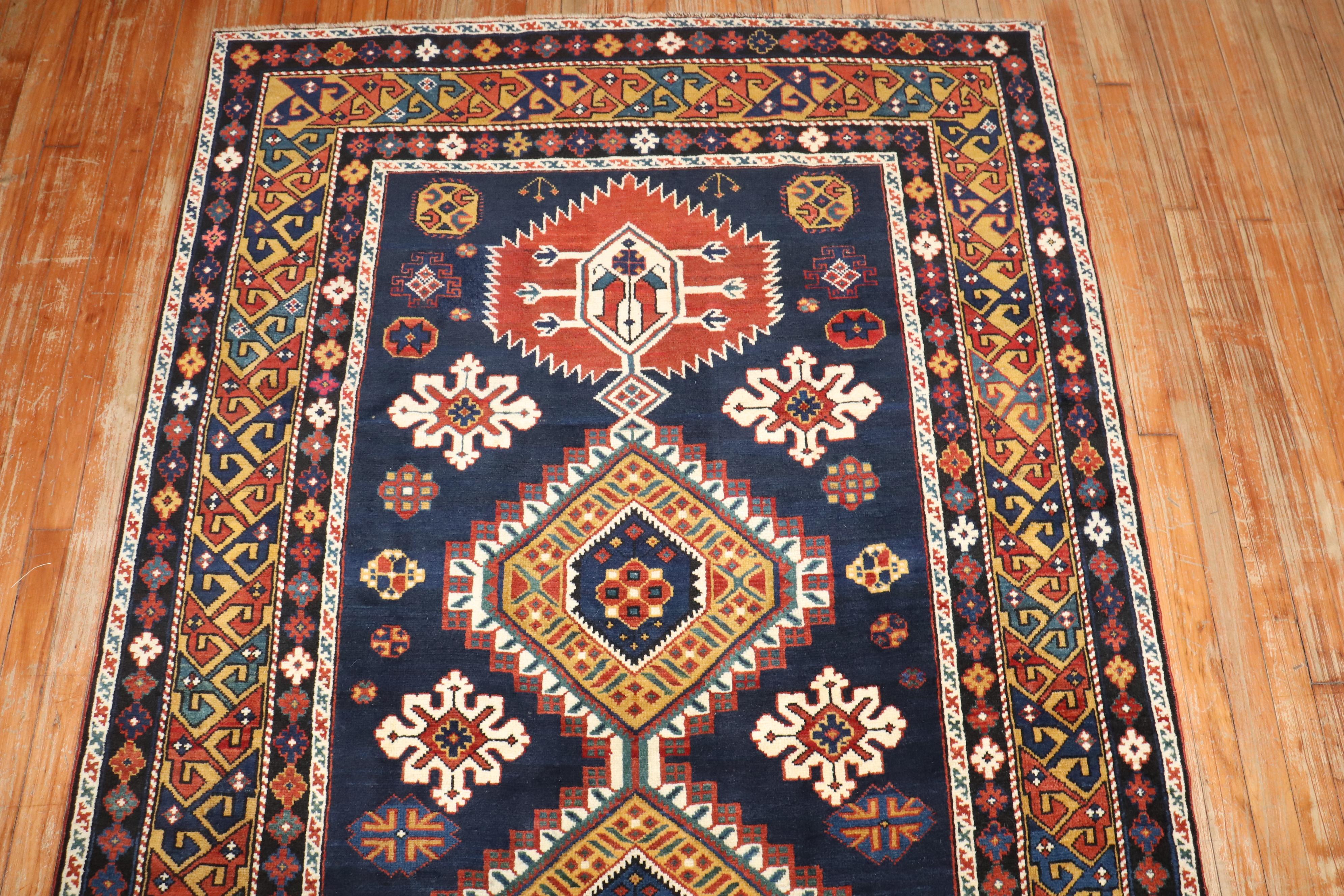 Antiker Shirvan-Teppich der Zabihi-Kollektion (19. Jahrhundert) im Angebot