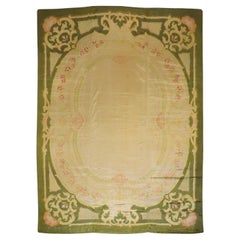 Colección Zabihi Alfombra antigua española Savonnerie oversize verde rosa