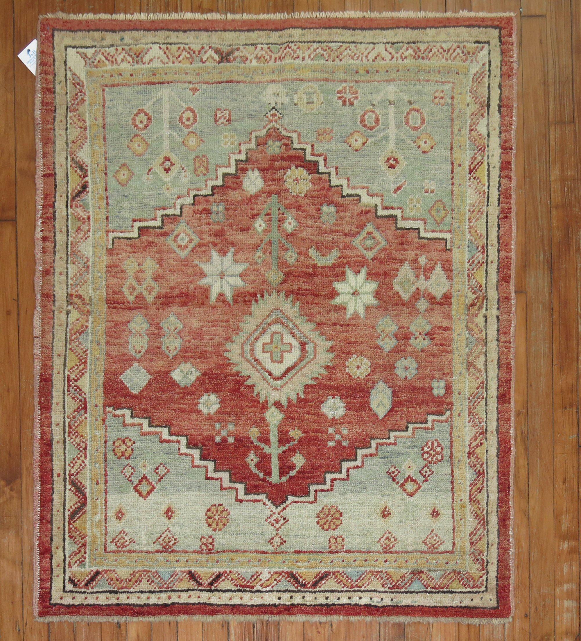 Early 20th-century authentic Anatolian square scatter rug 

Measures: 3'7'' x 4'5''
