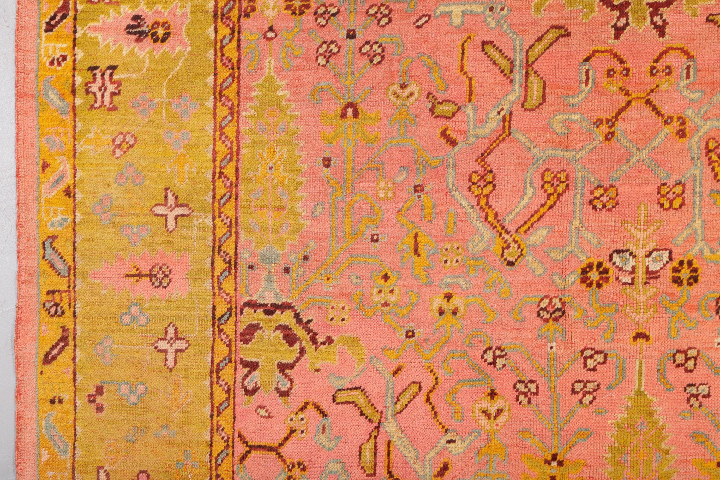 Zabihi Collection Antique Square Türkisch Oushak Rosa Chartreuse Teppich (Adirondack) im Angebot