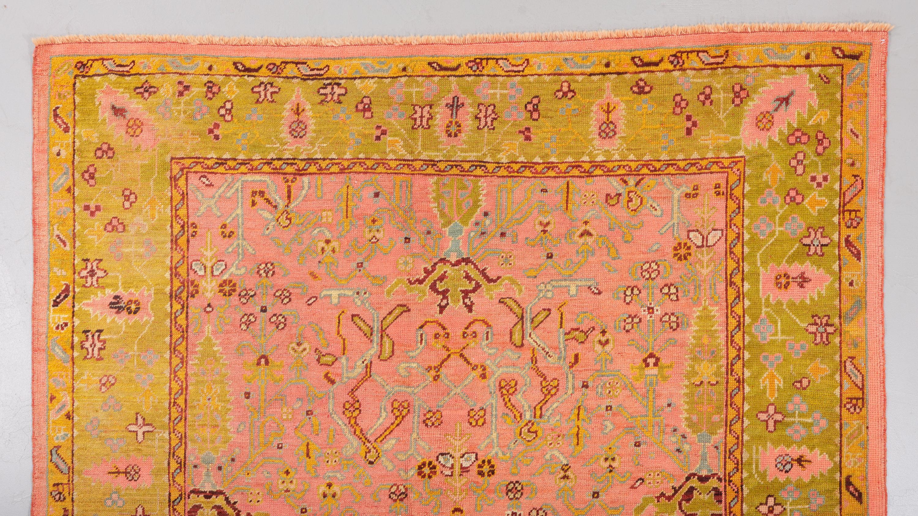 Zabihi Collection Antique Square Türkisch Oushak Rosa Chartreuse Teppich (Handgewebt) im Angebot