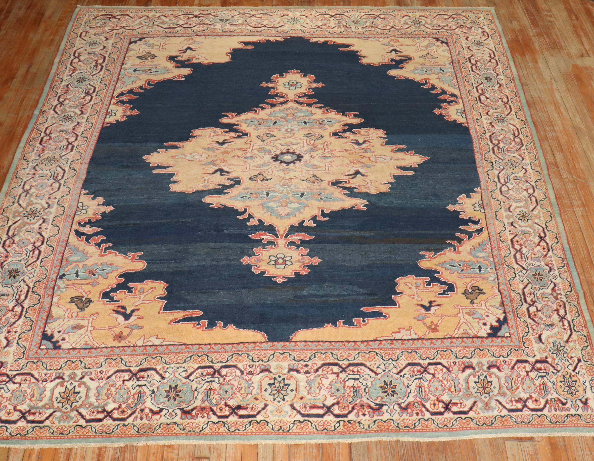 Antiker quadratischer Ziegler Mahal-Teppich aus der Zabihi-Kollektion (Amerikanische Klassik) im Angebot