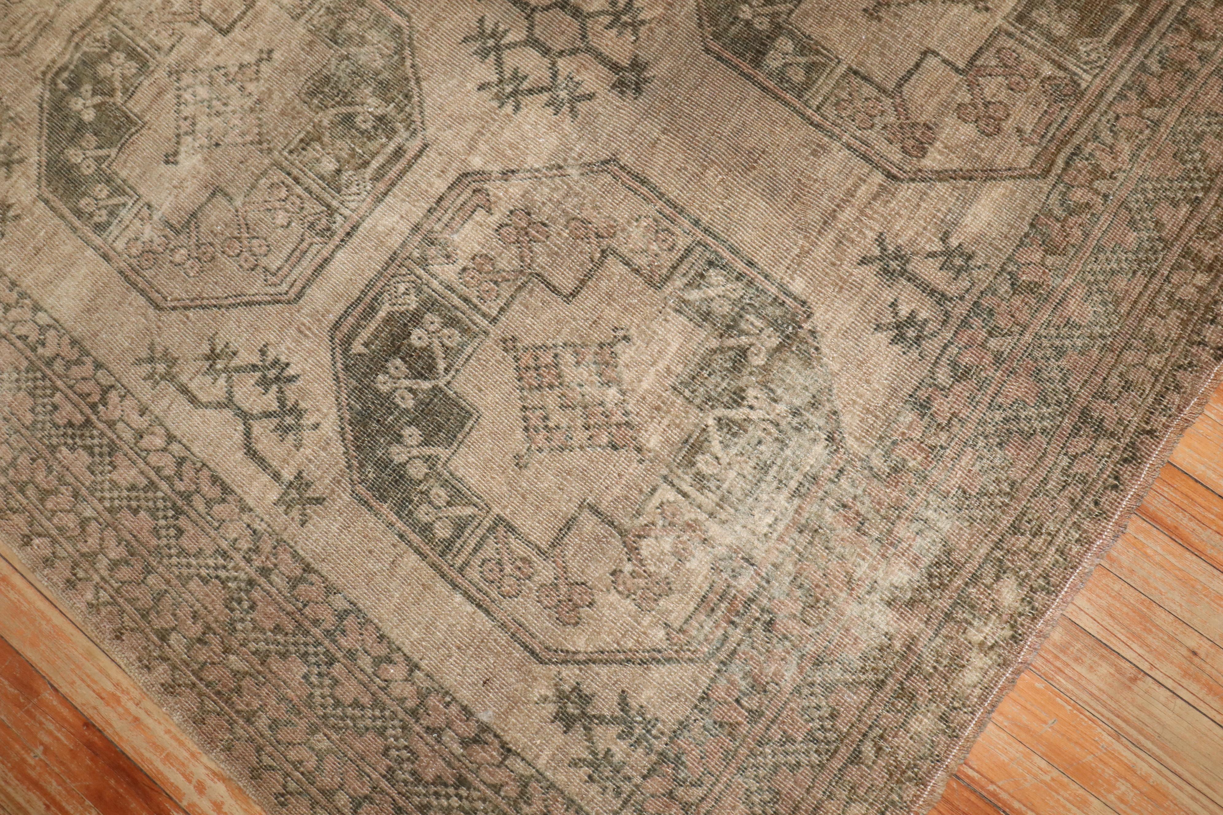 Zabihi Collection Antiker quadratischer Ersari-Teppich im Stammesstil (Handgeknüpft) im Angebot