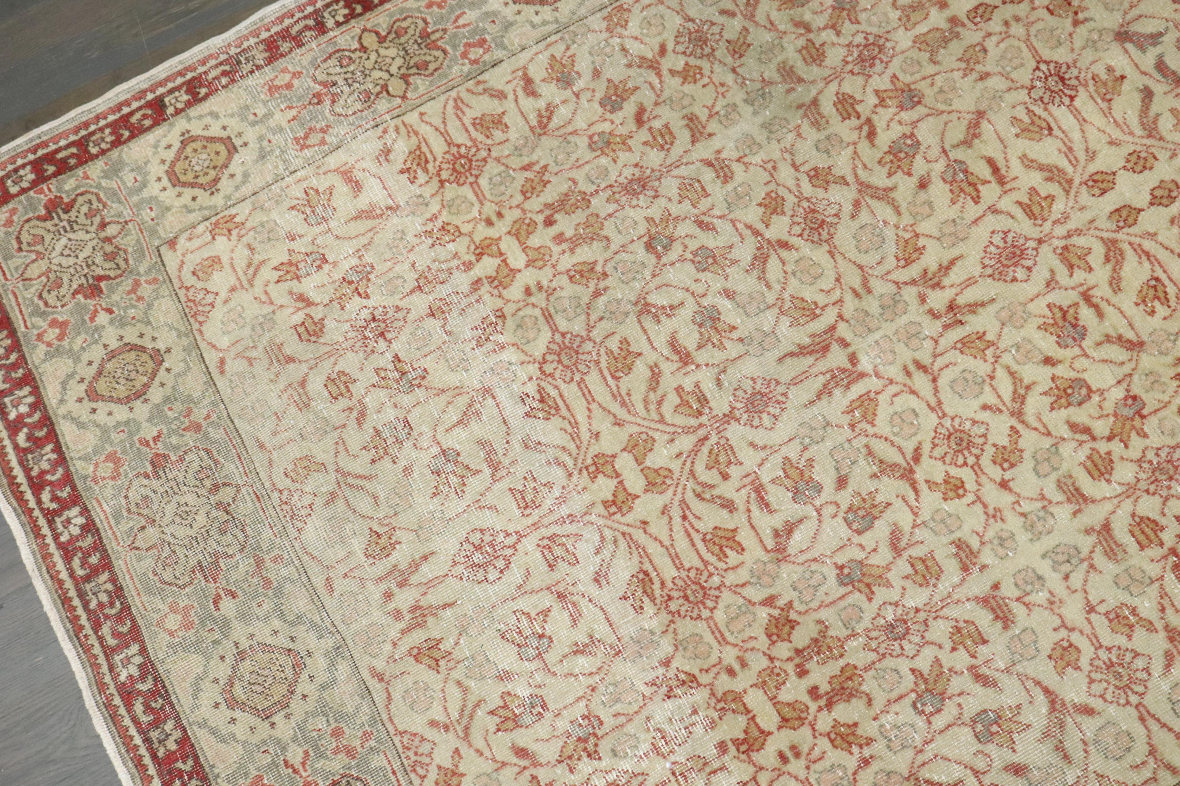 Zabihi Collection Antique Turkish Herekeh Rug In Fair Condition For Sale In New York, NY