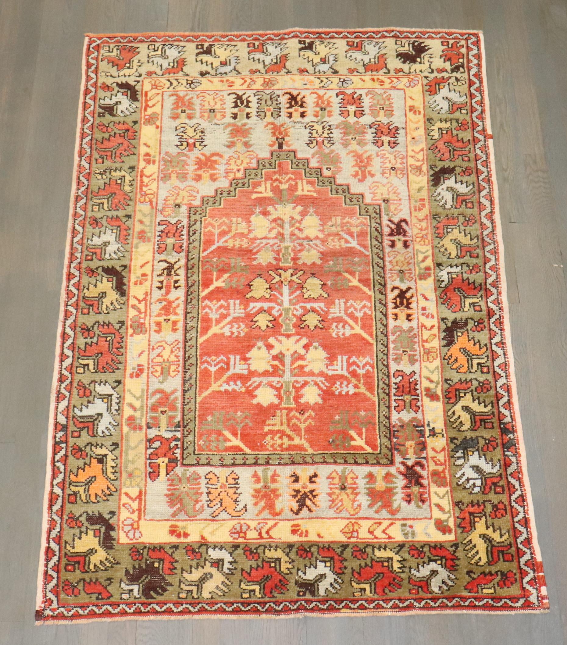 Lana Tappeto Zabihi Collection'S antico tappeto turco Melas in vendita