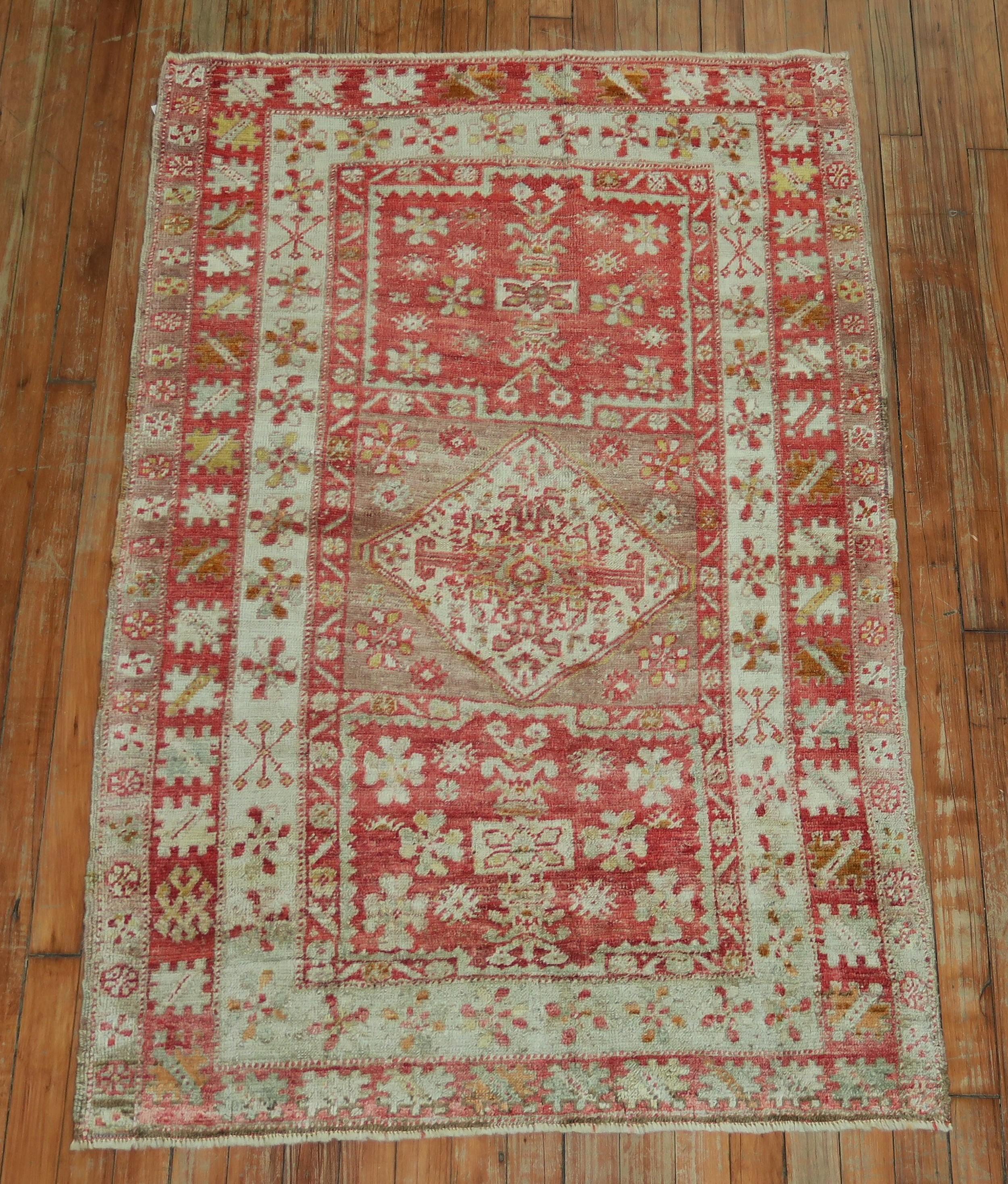 Tessuto a mano Tappeto Zabihi Collection'S antico turco Sivas piccolo in vendita