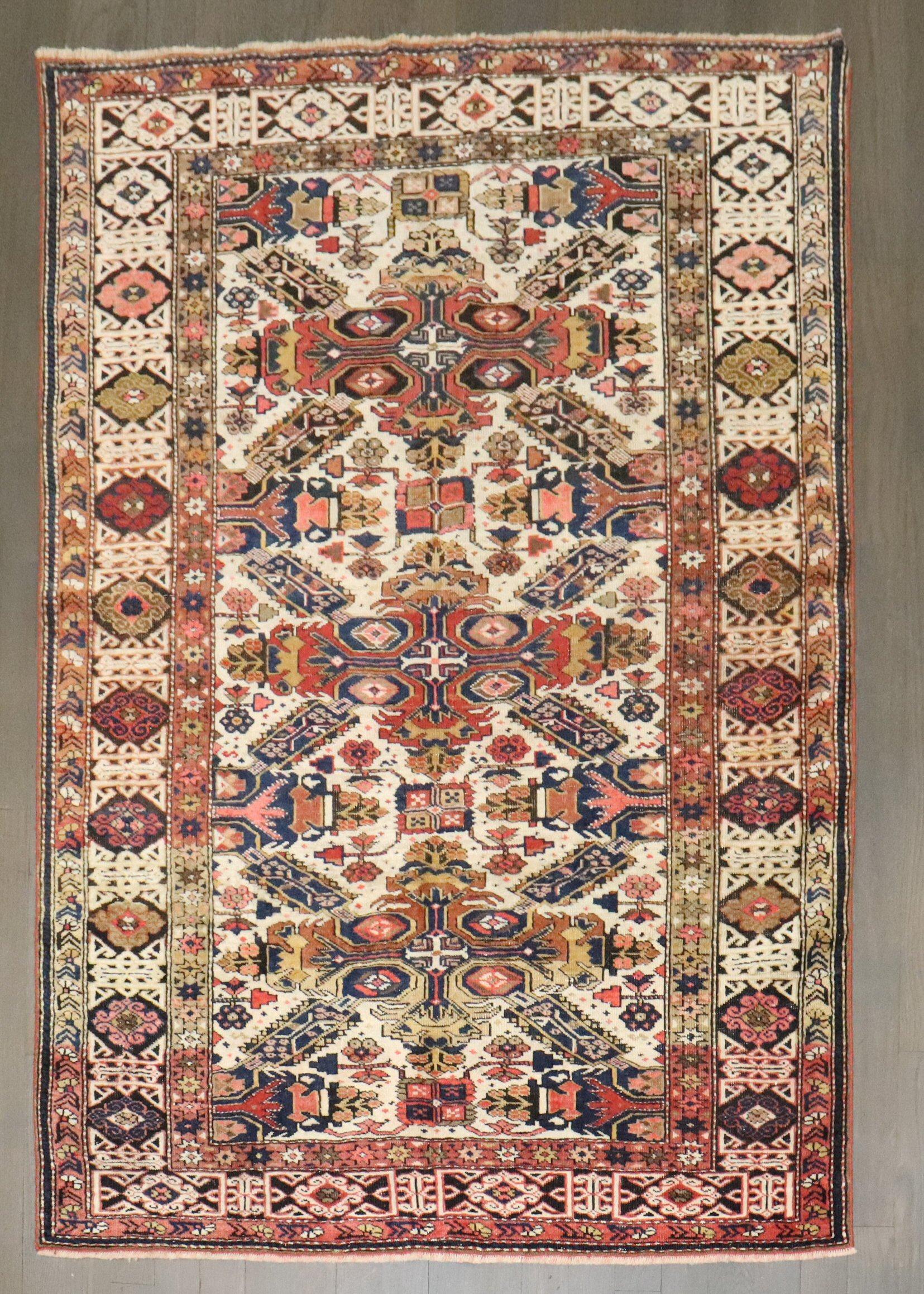 Noué à la main Zabihi Collection Antique Zeychour Caucasian Kuba Rug en vente