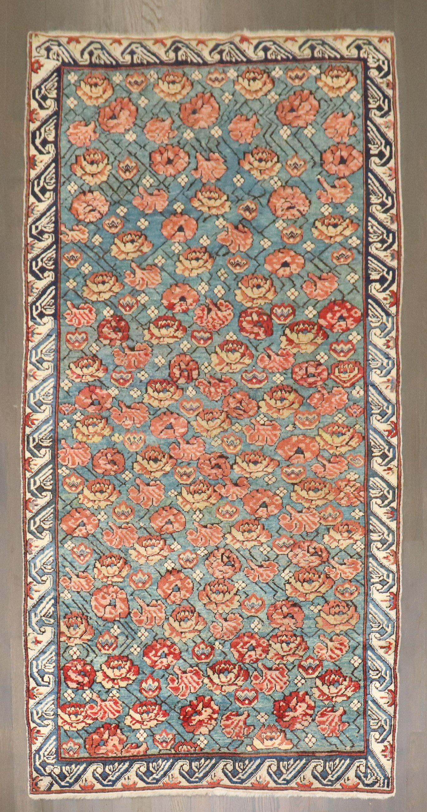 Noué à la main Tapis Kuba caucasien ancien vert zéychour de la collection Zabihi en vente