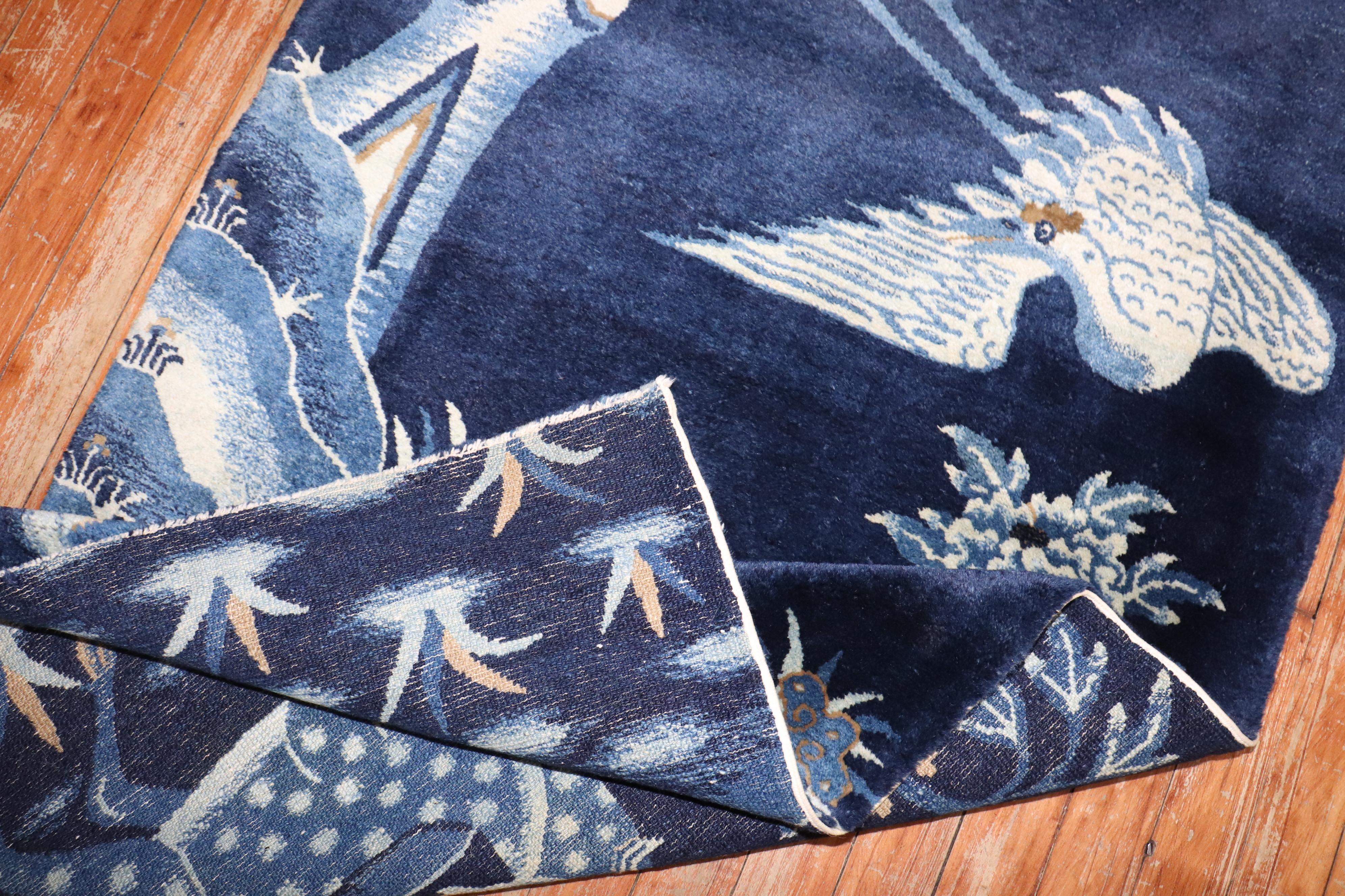 Laine Tapis graphique chinois bleu de la collection Zabihi en vente