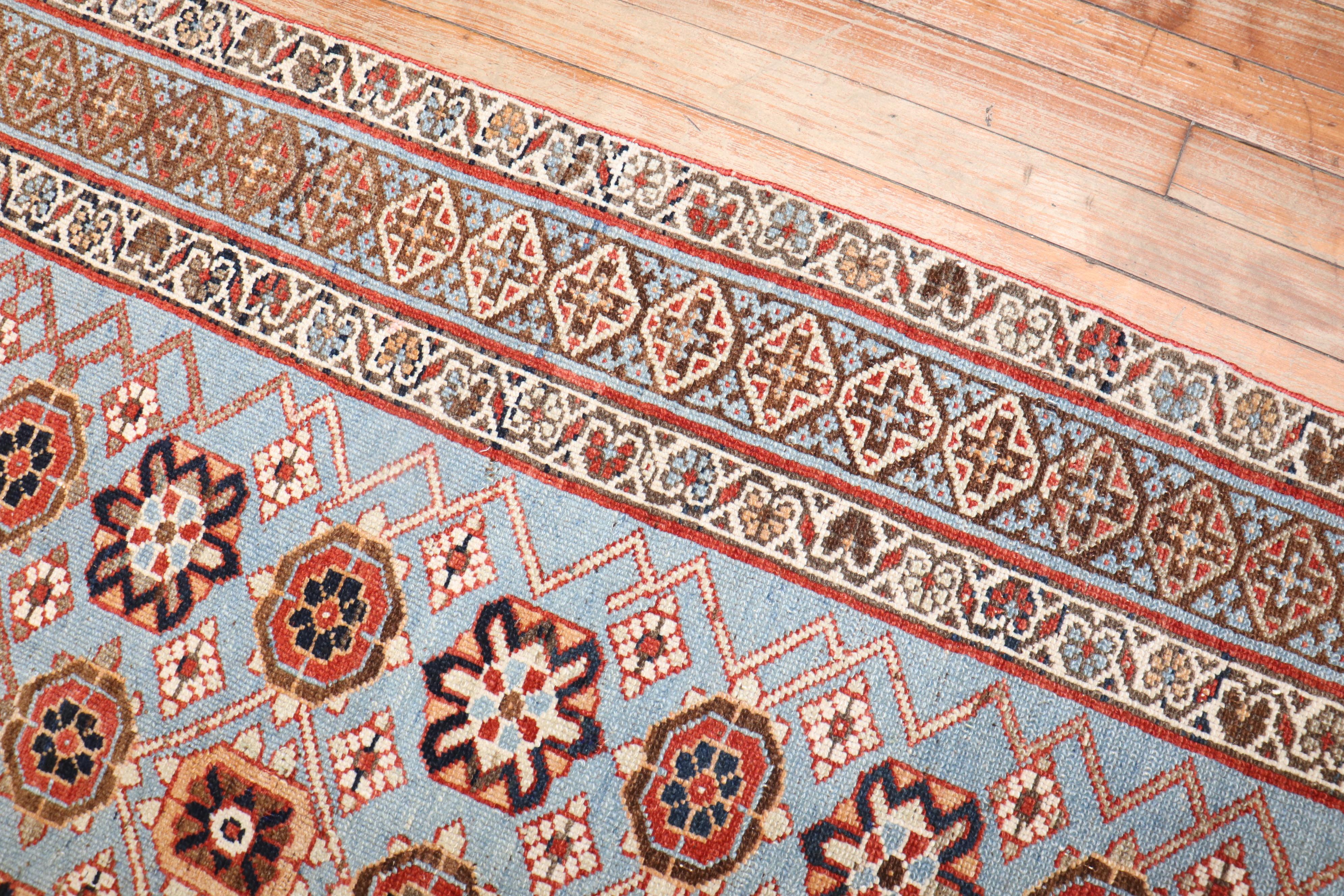 20ième siècle Tapis persan ancien décoratif bleu de la collection Zabihi en vente