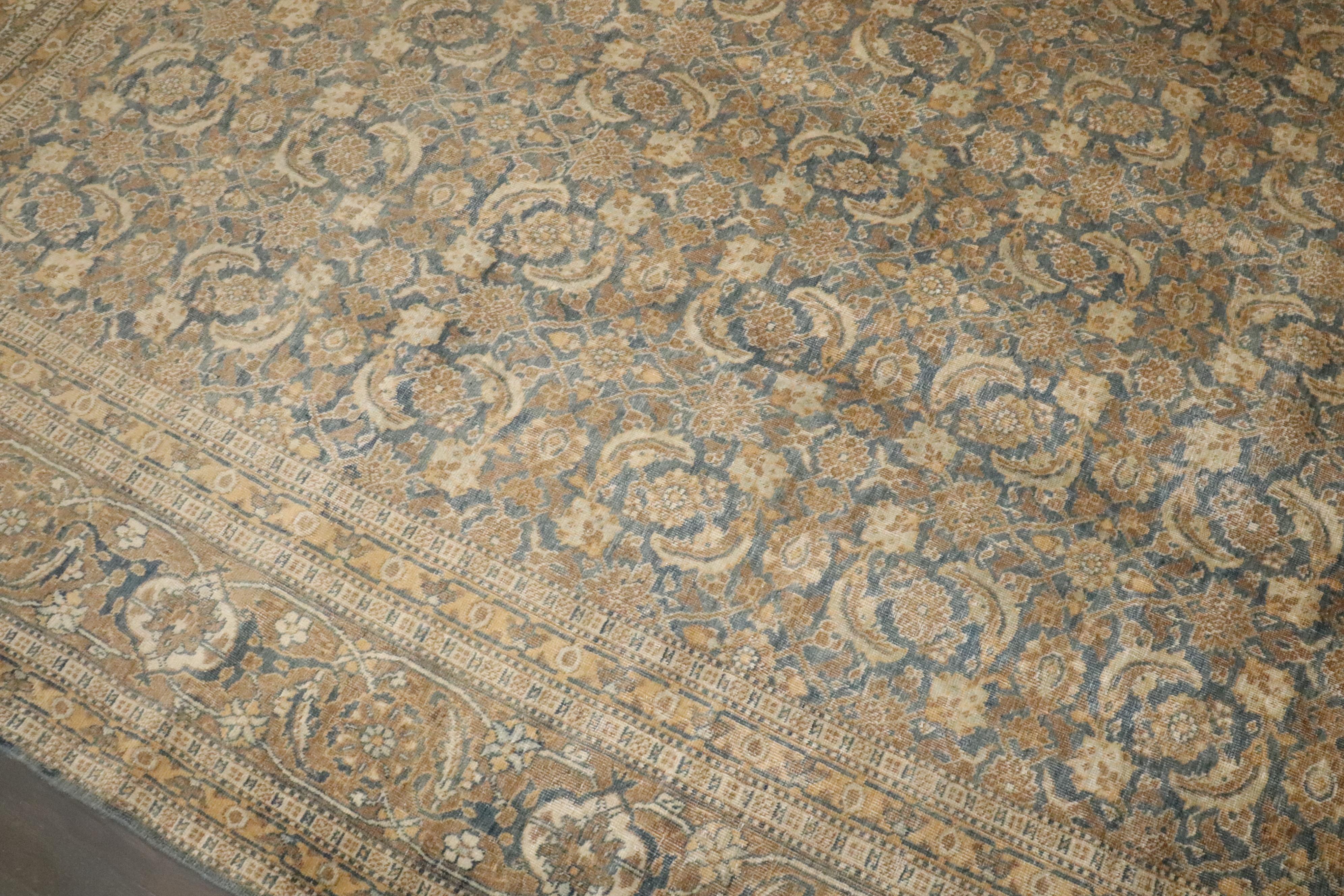 Perse The Collective Blue Gold Persian Tabriz Room Size Carpet (tapis persan Tabriz bleu et or) en vente